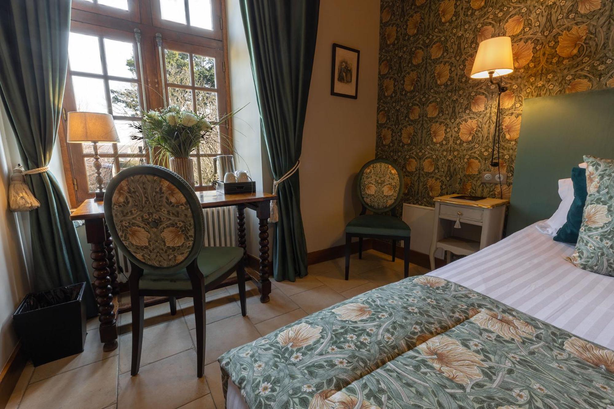 Classic Double Room - Photo 12