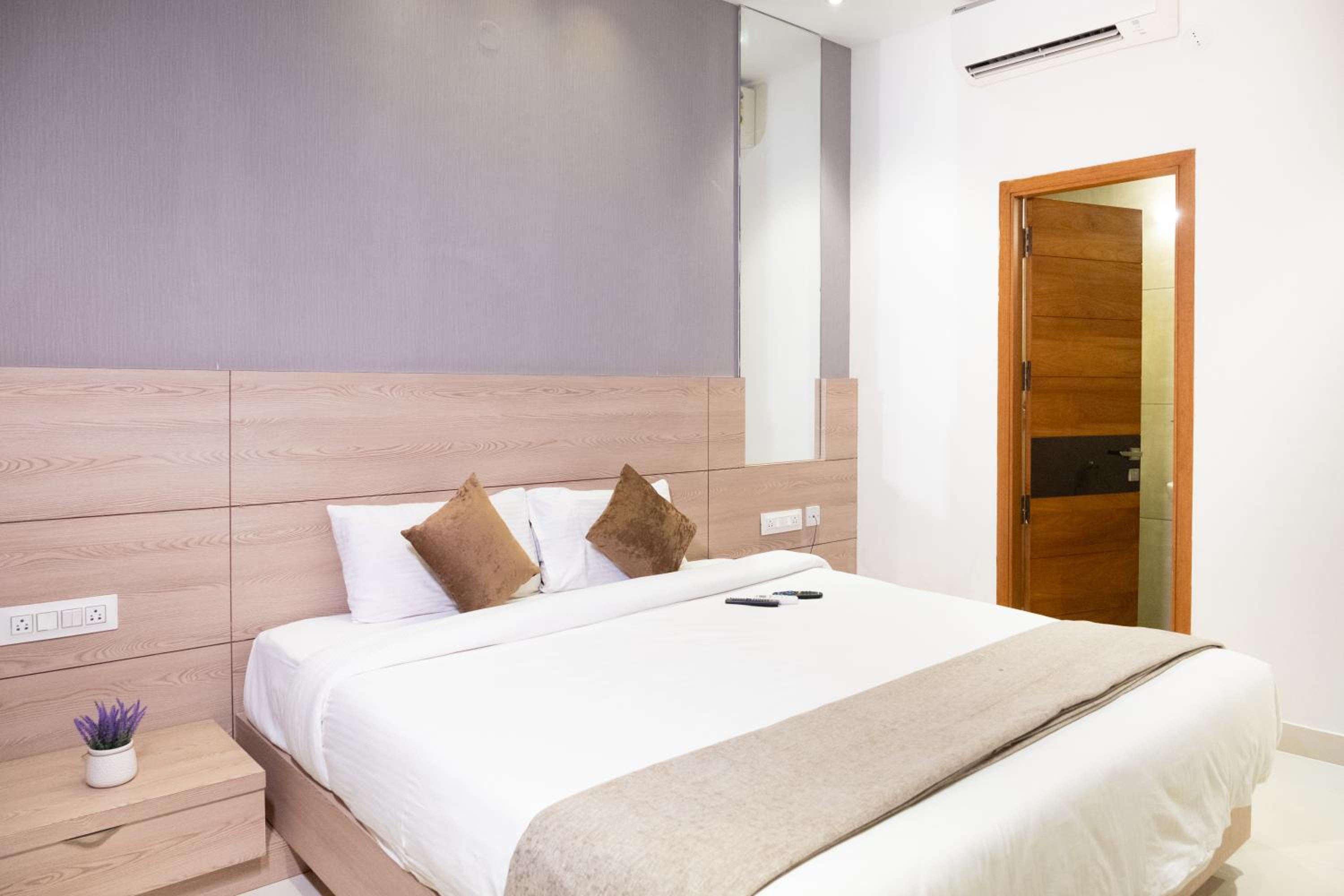 Deluxe Room - Photo 1