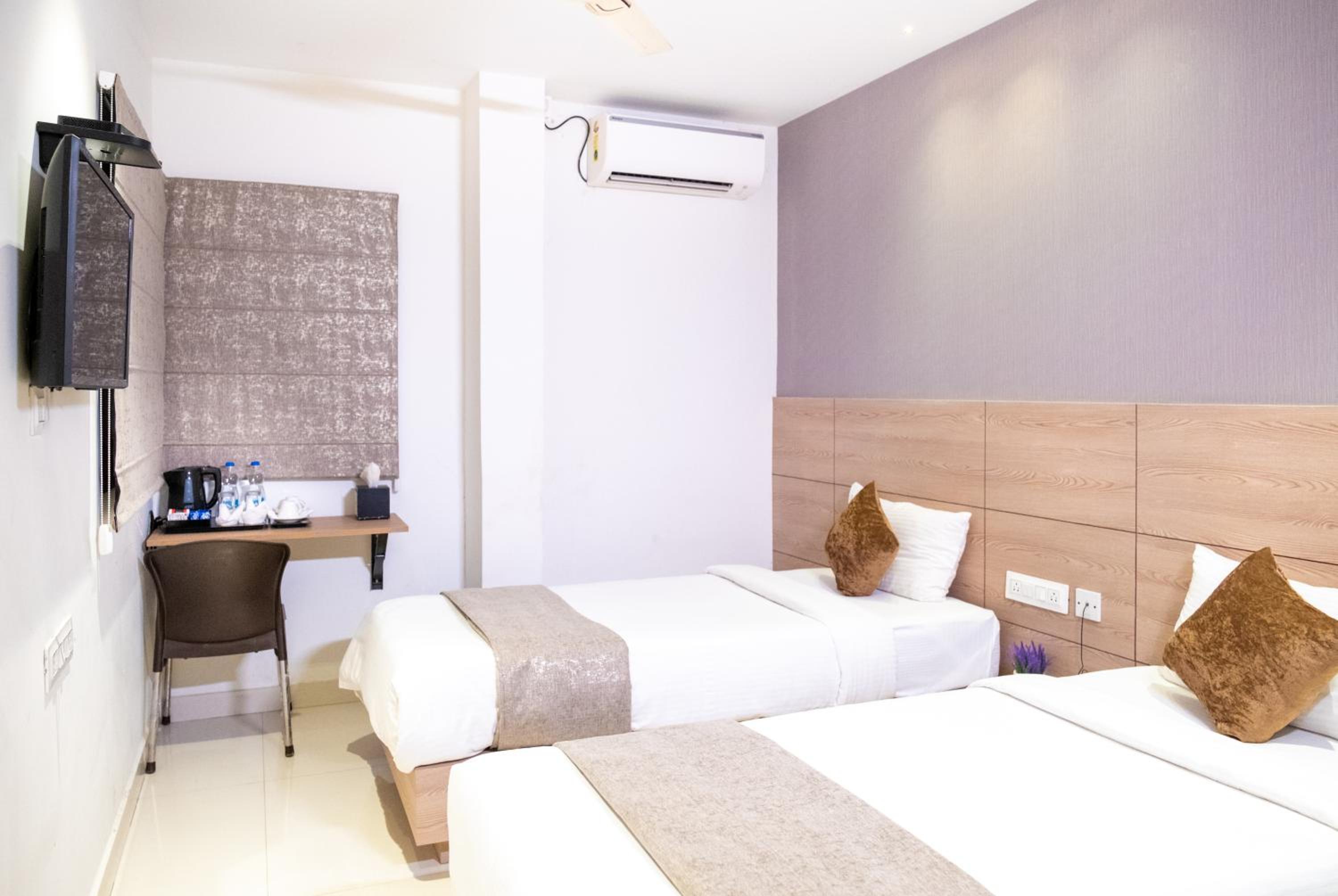 Executive Room - Photo 1