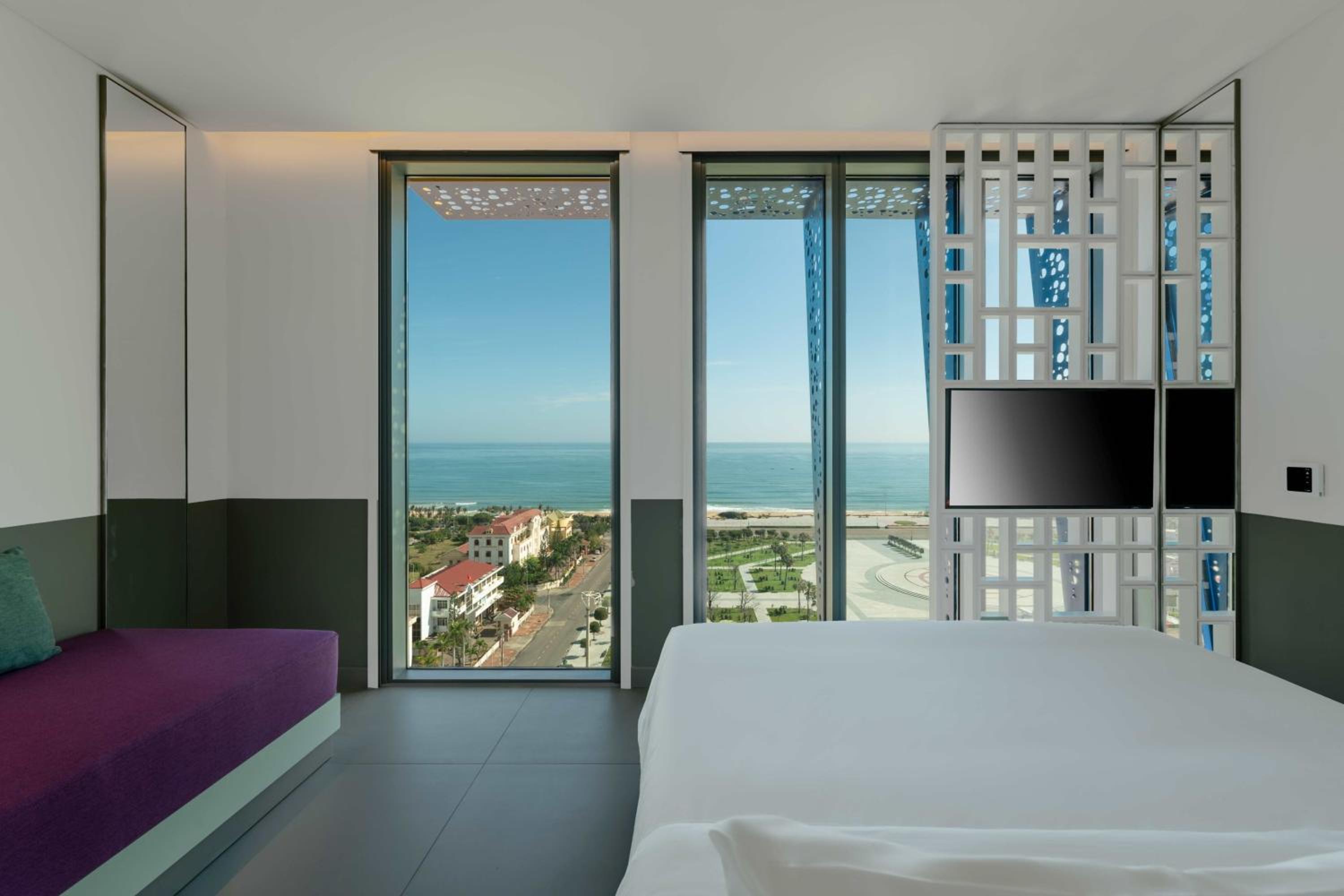 Signature Wink Family Beach View