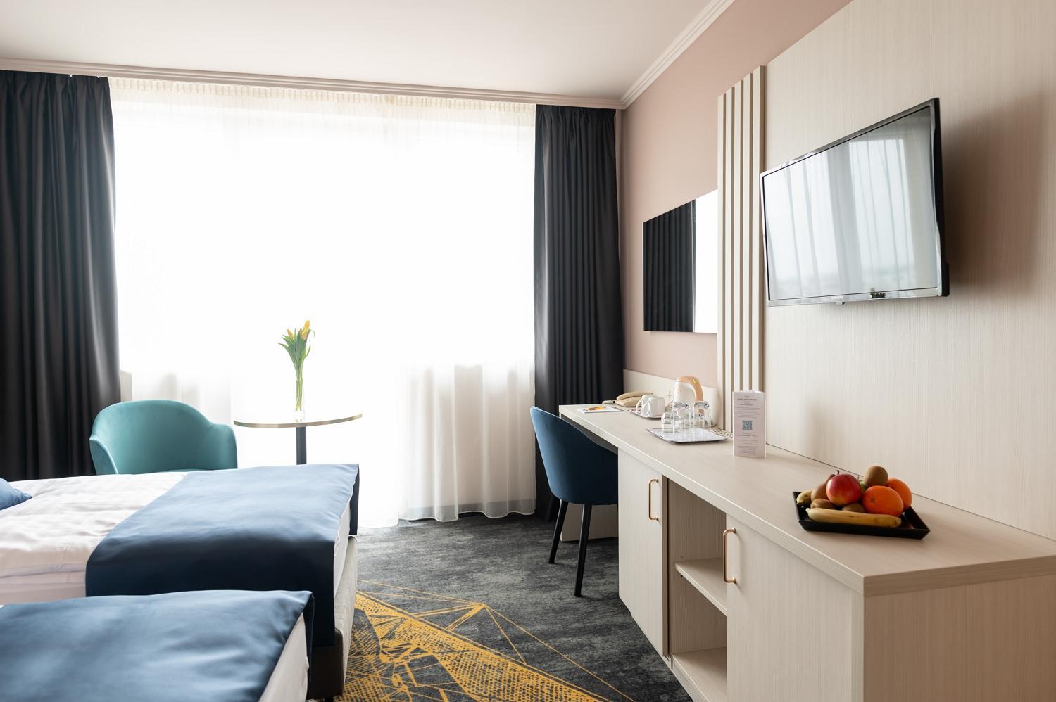 Superior Double or Twin Room thumbnail 6