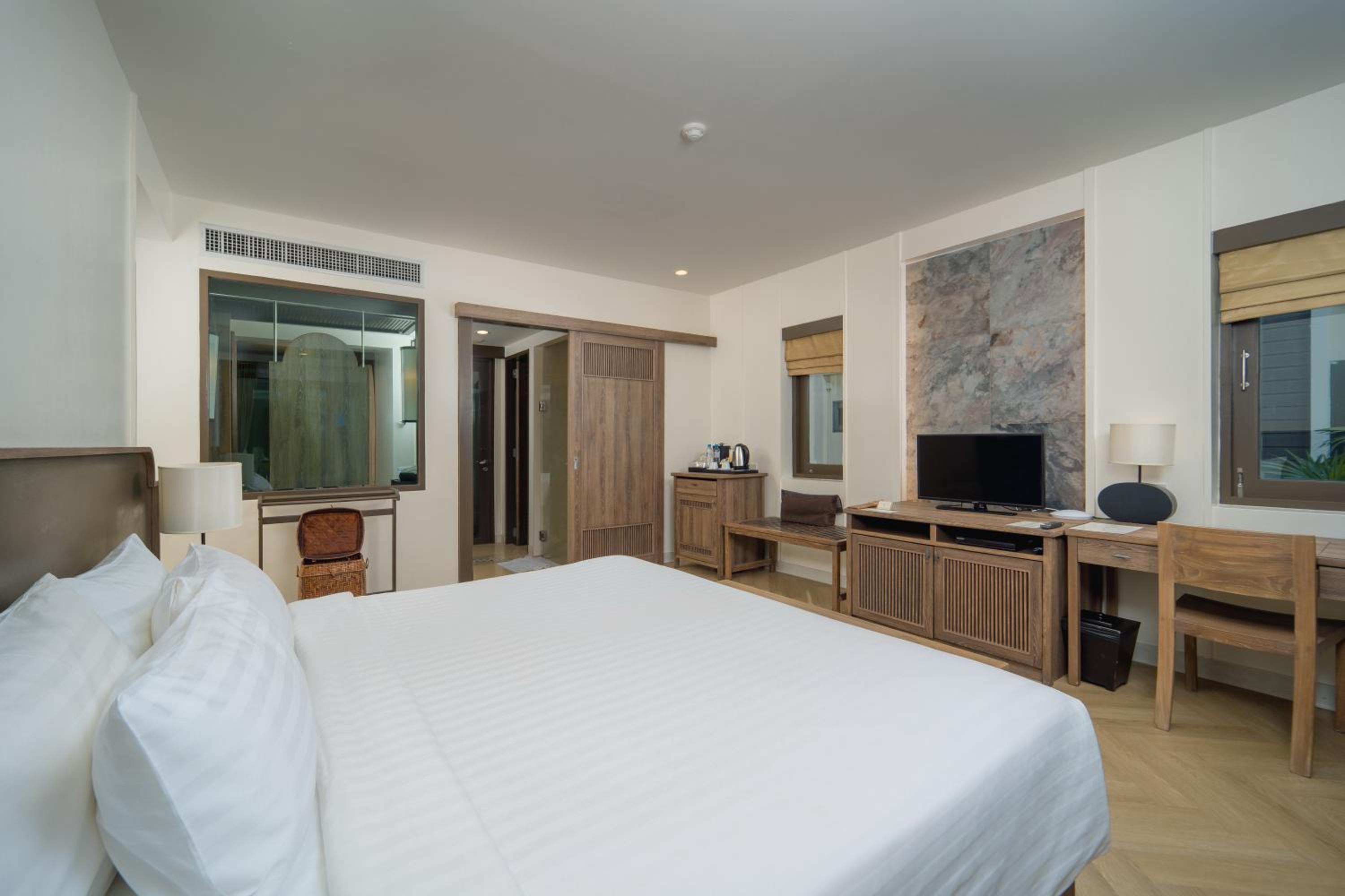 Deluxe Elegance Double or Twin room - Photo 4
