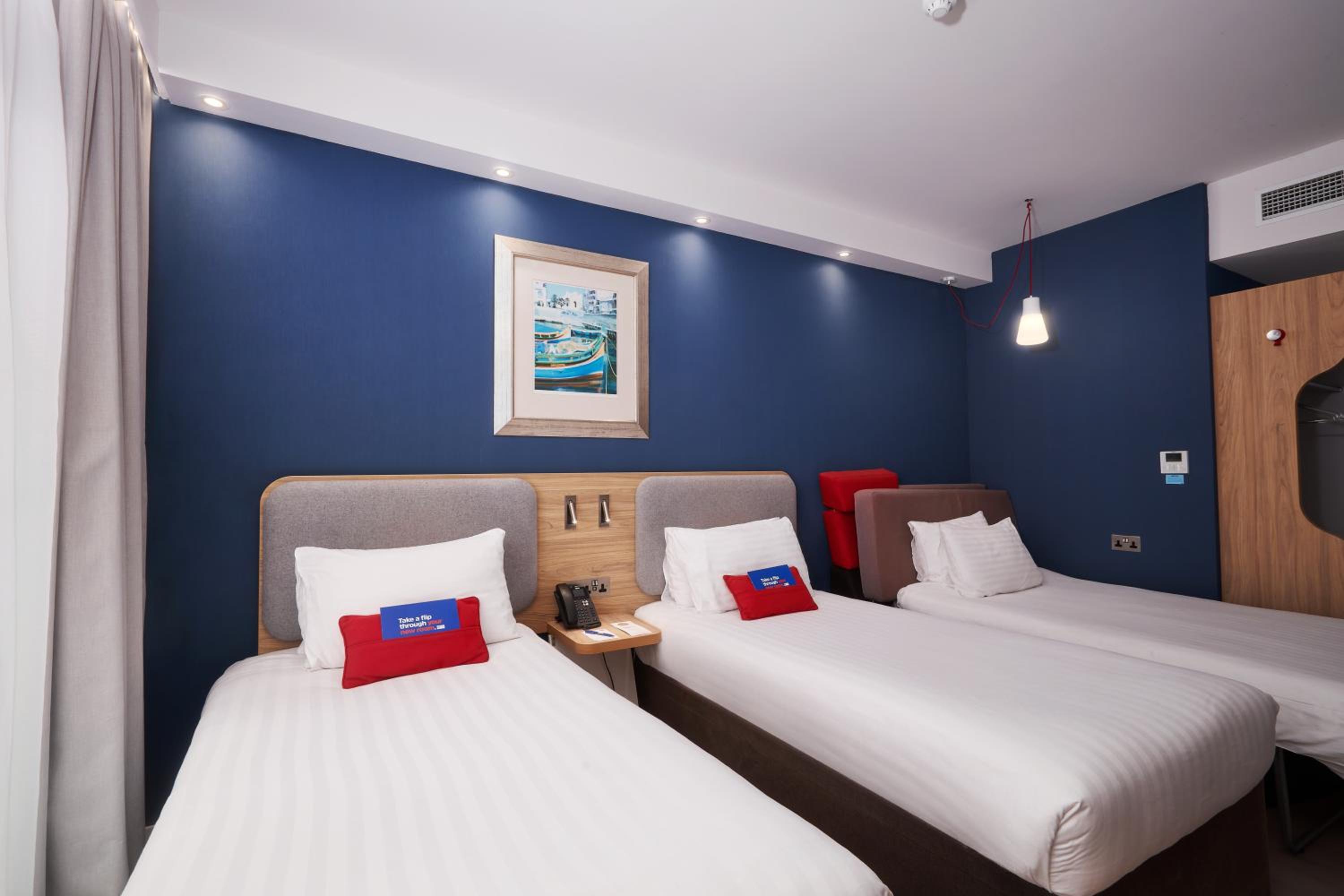 Standard Twin Room with Two Twin Beds, Sofa Bed and Balcony