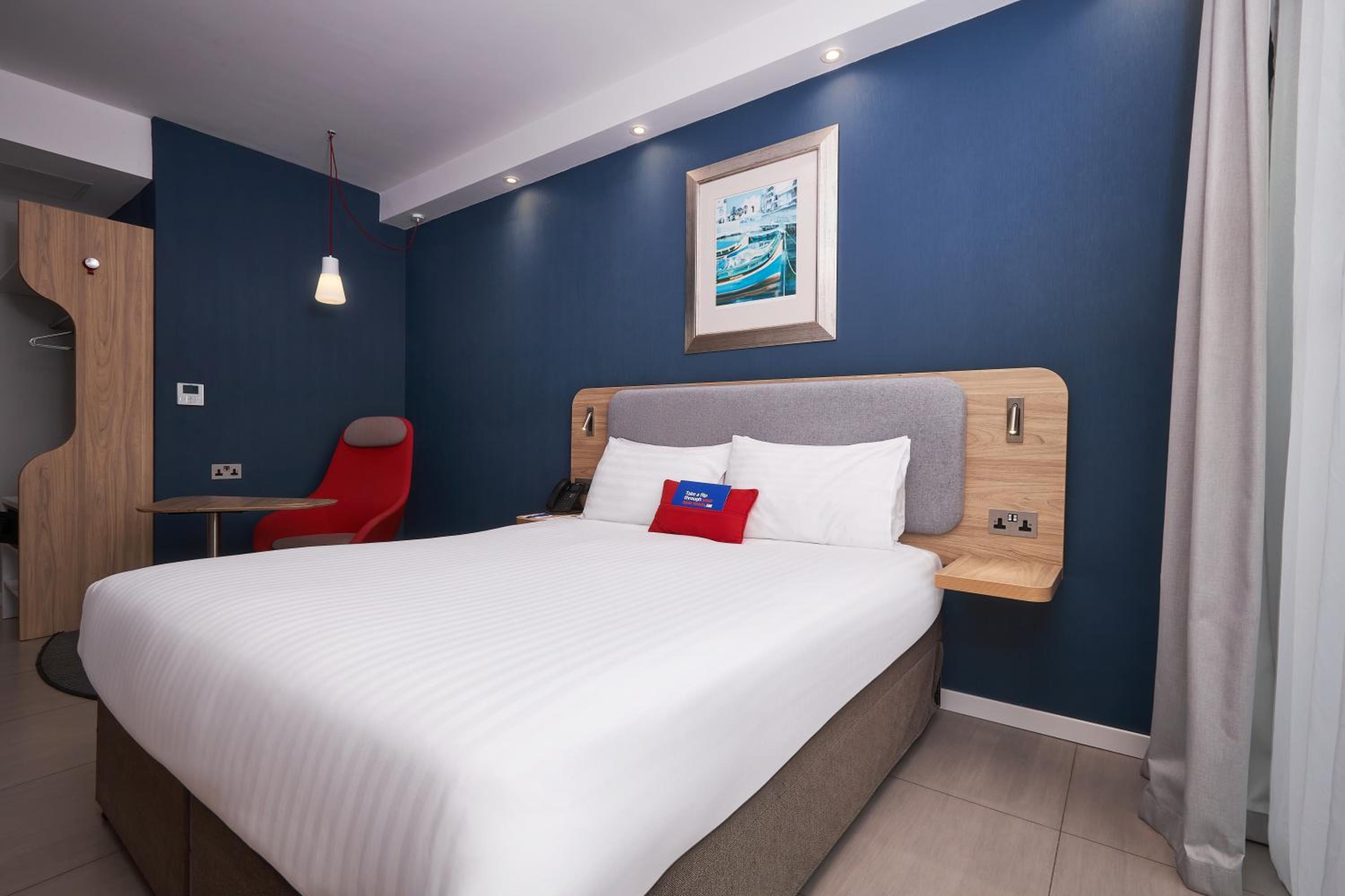 Standard Double Room with Free Breakfast
