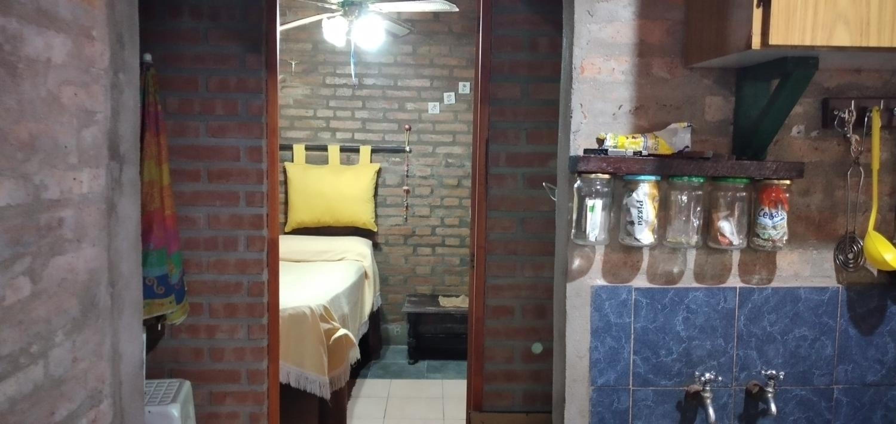 One-Bedroom House photo 3