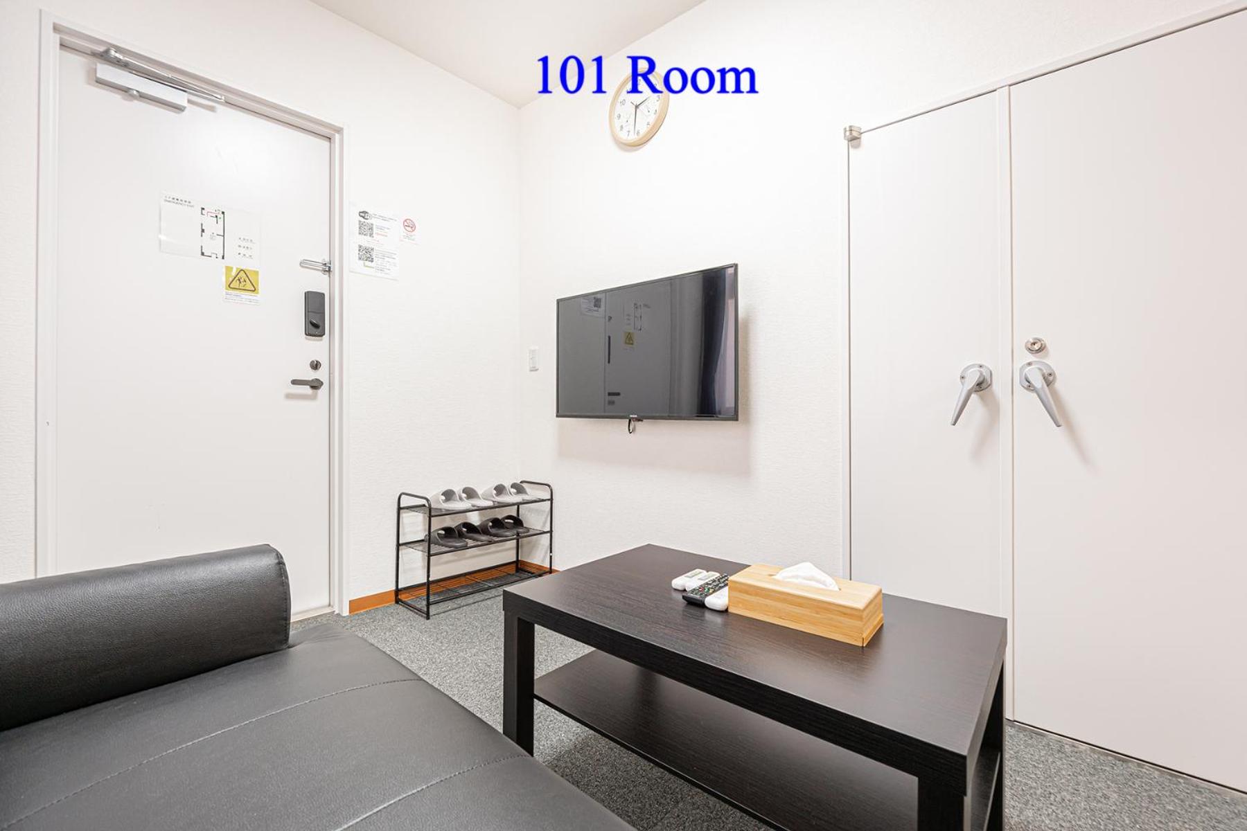One-Bedroom Apartment photo 1