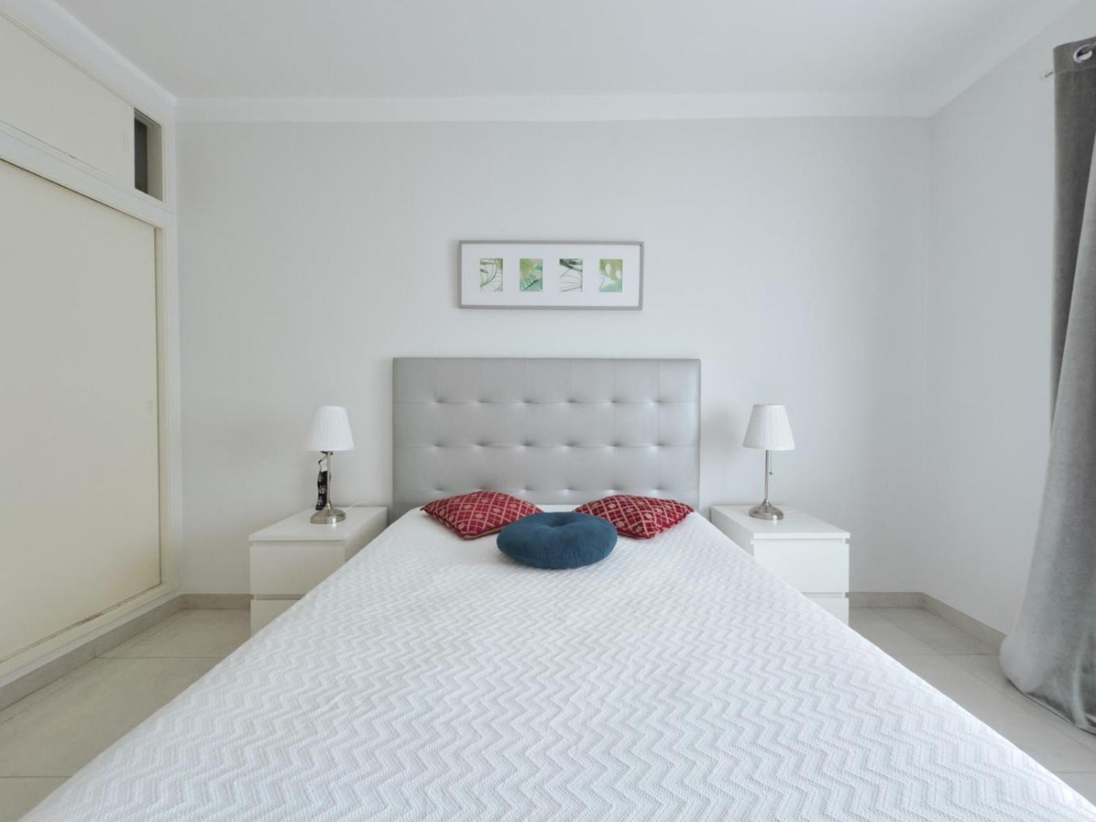 Premium One-Bedroom Apartment - Photo 22