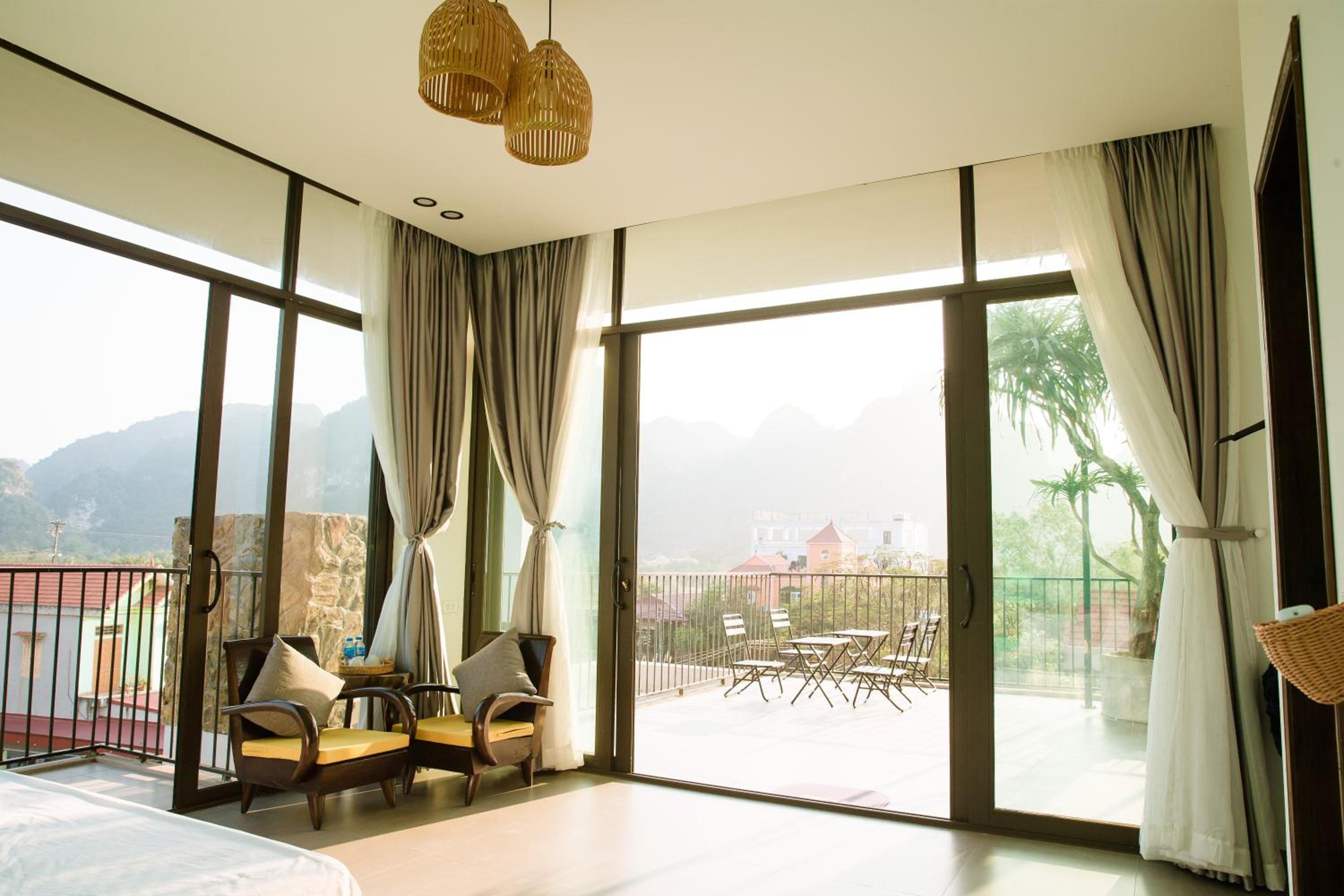 Quadruple Room With Mountain View photo 1