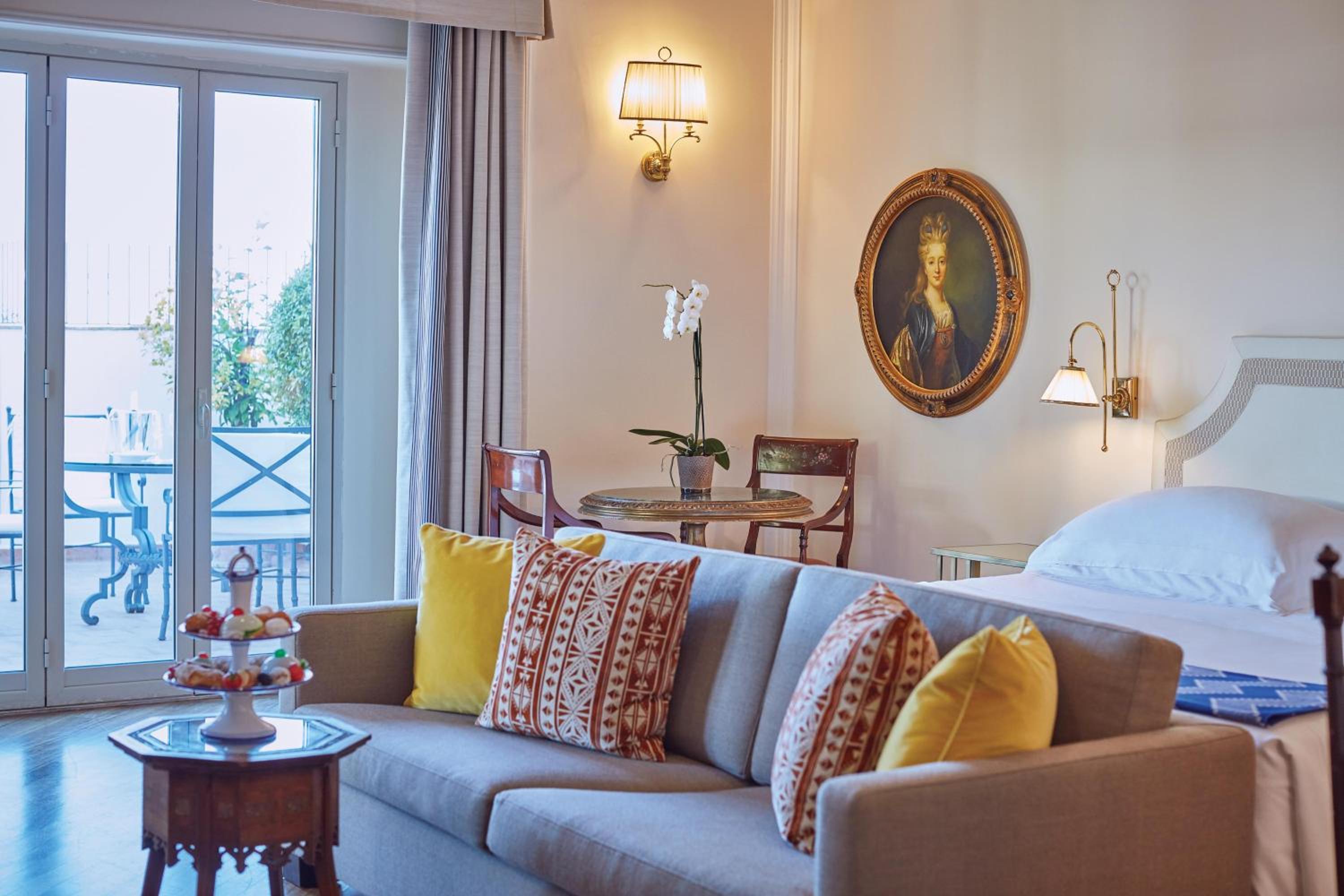 Premium Double Room with Terrace - Photo 2
