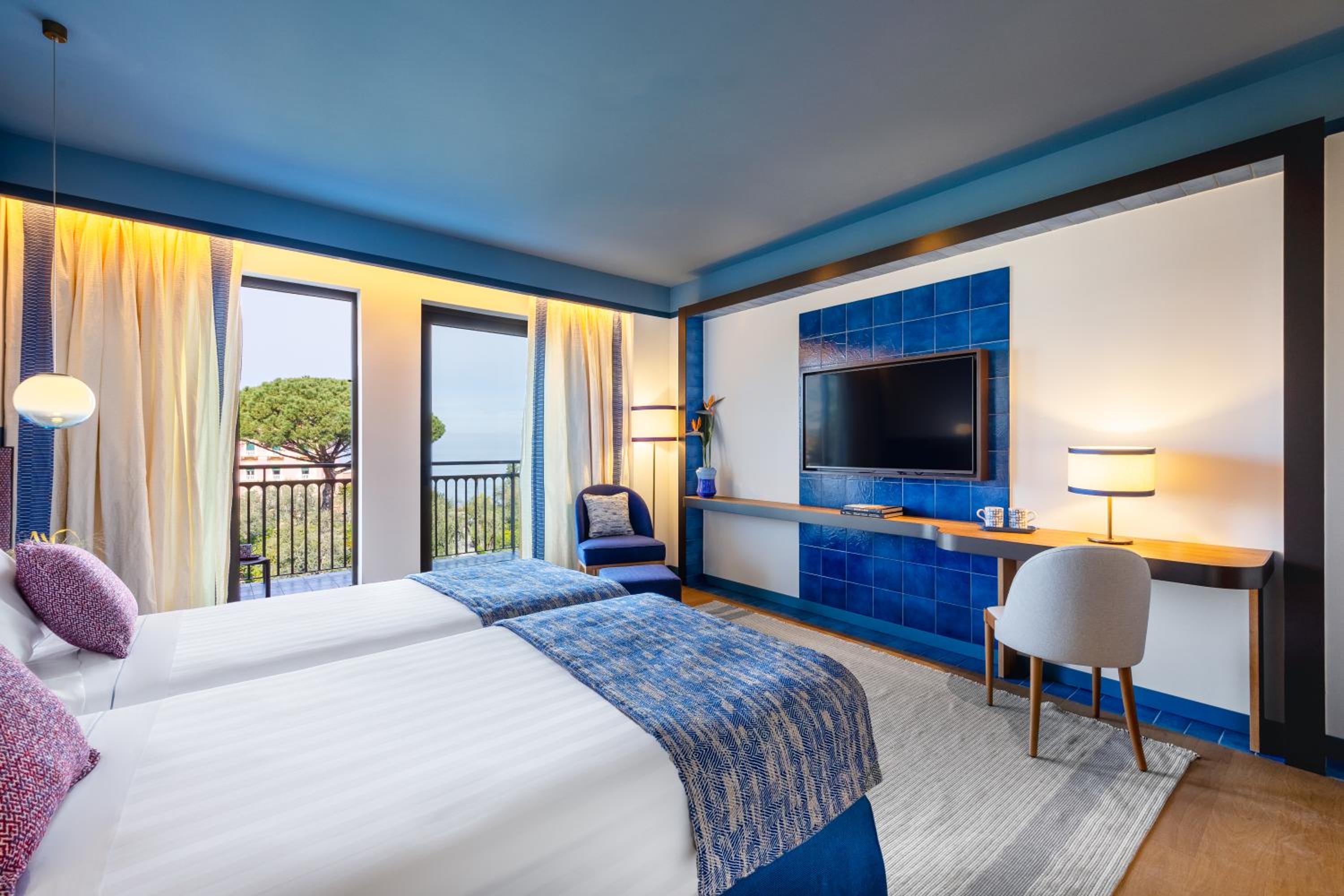 Junior Suite (Non Smoking)