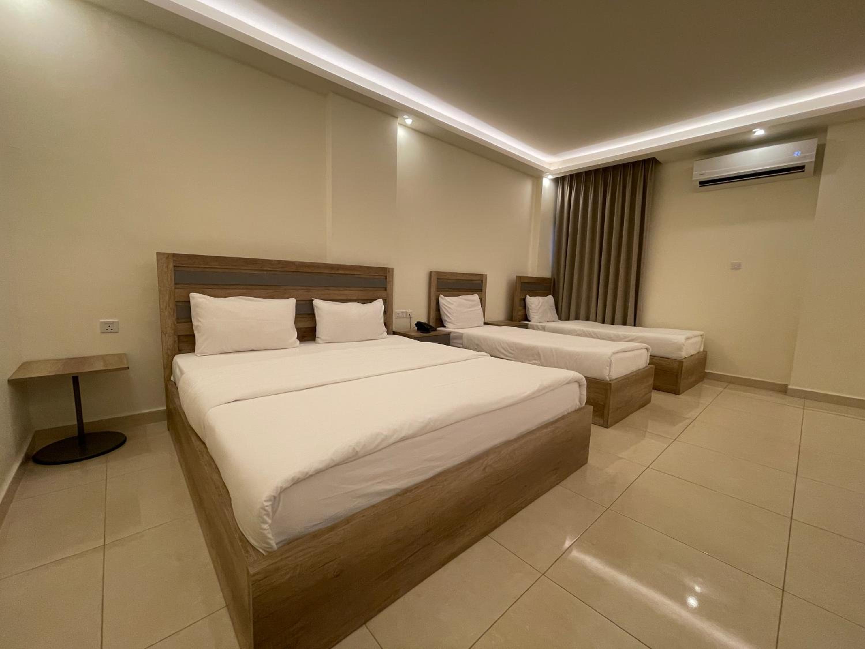 Standard Quadruple Room - Photo 2