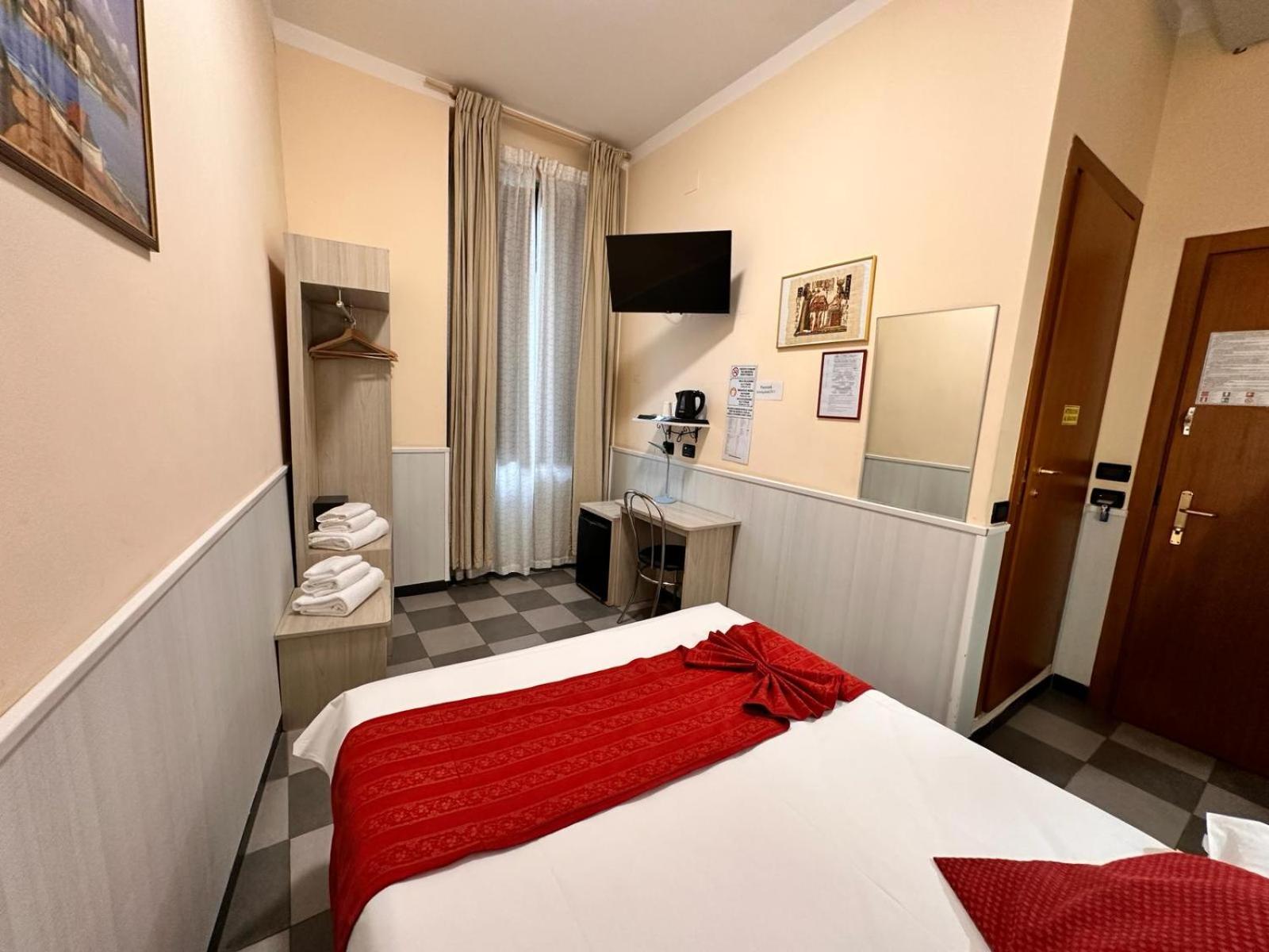 Economy Double Room photo 2