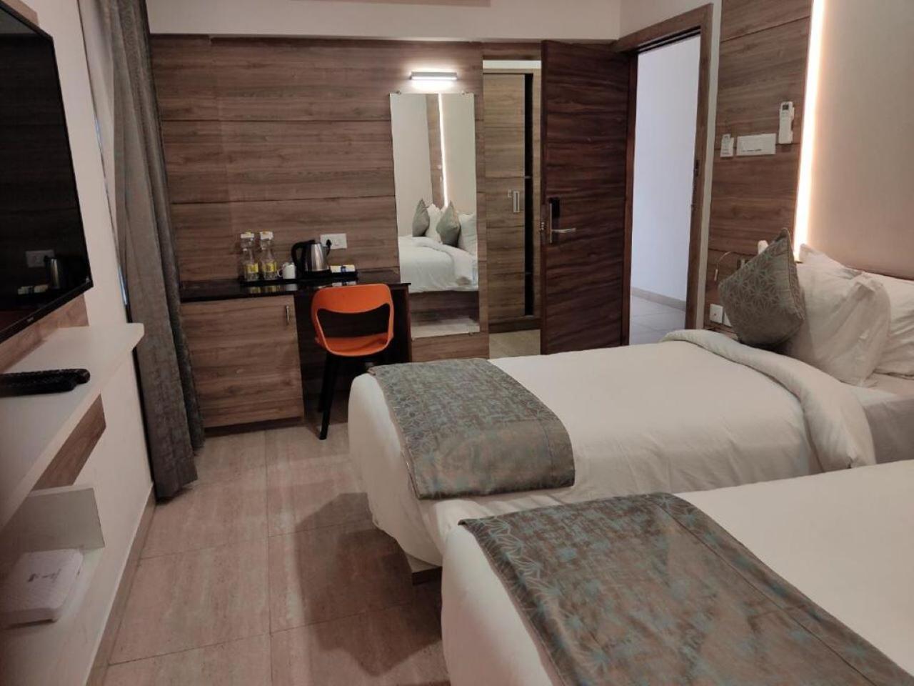 Standard Twin Room
