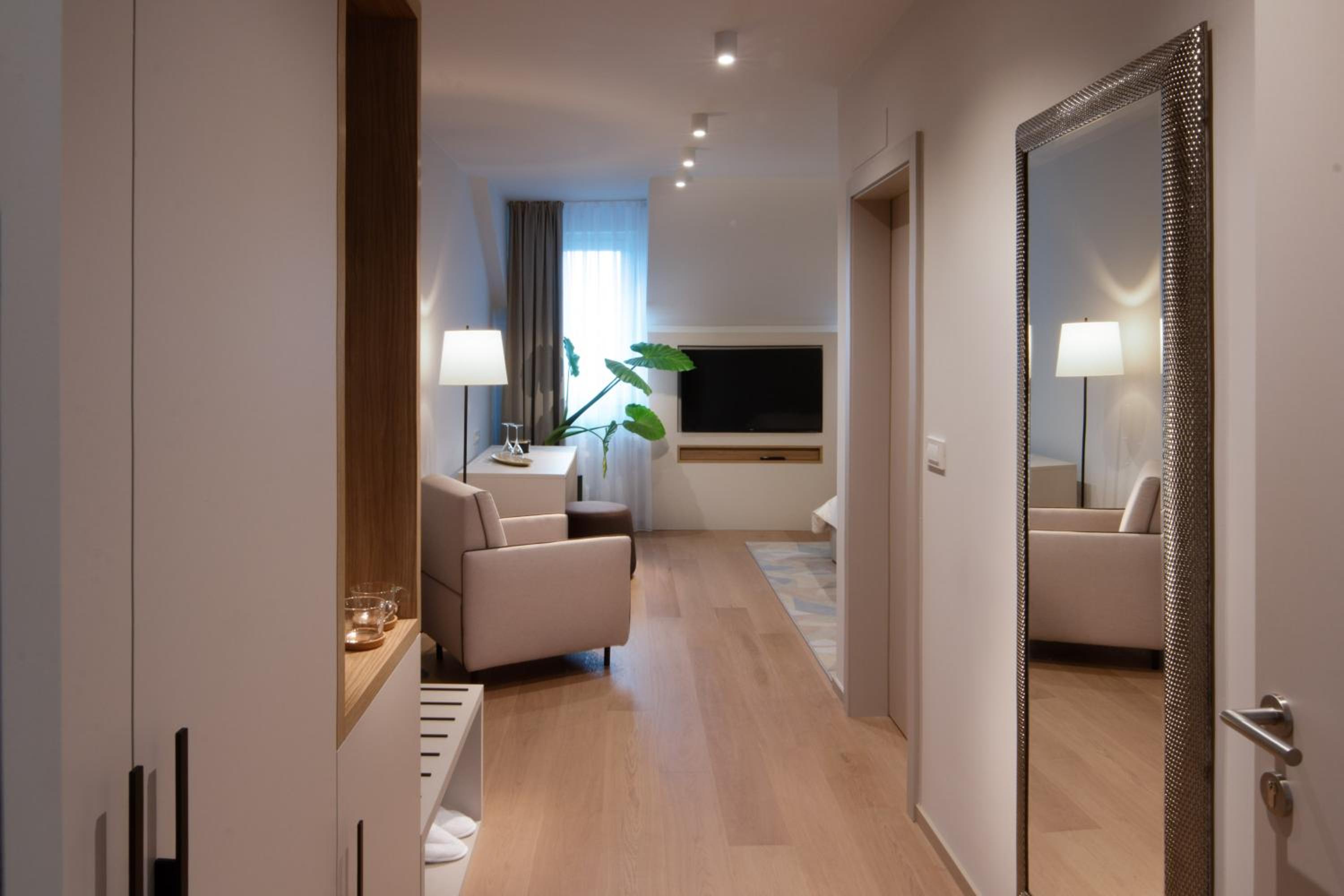 Double Room with Private Bathroom photo 3
