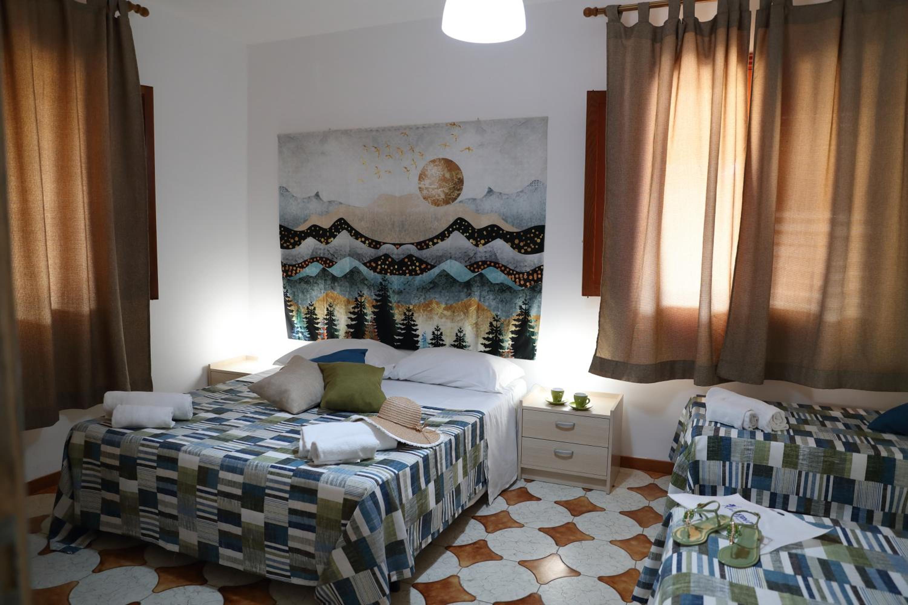One-Bedroom Apartment photo 1