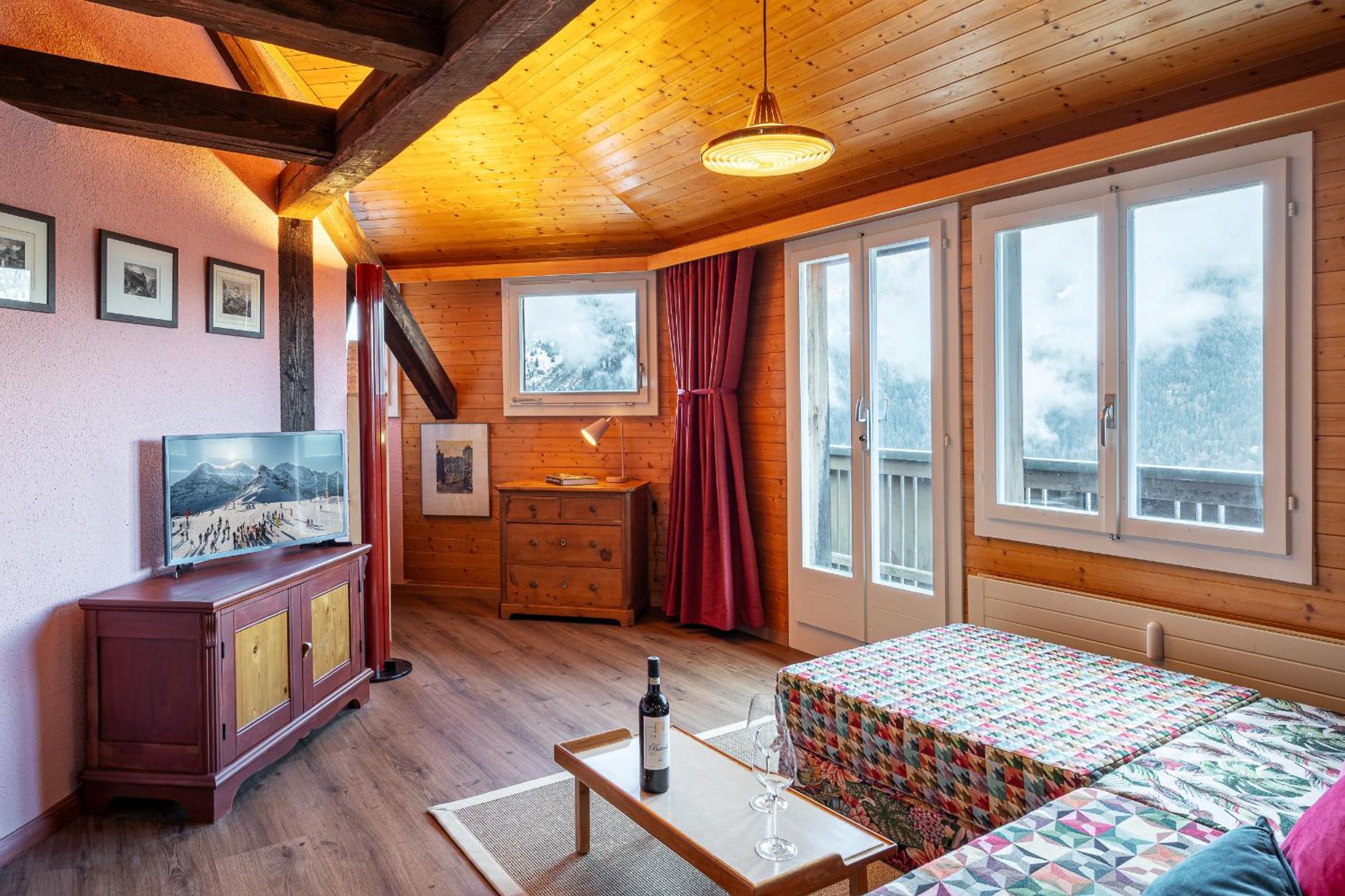 Apartment with Mountain View photo 1