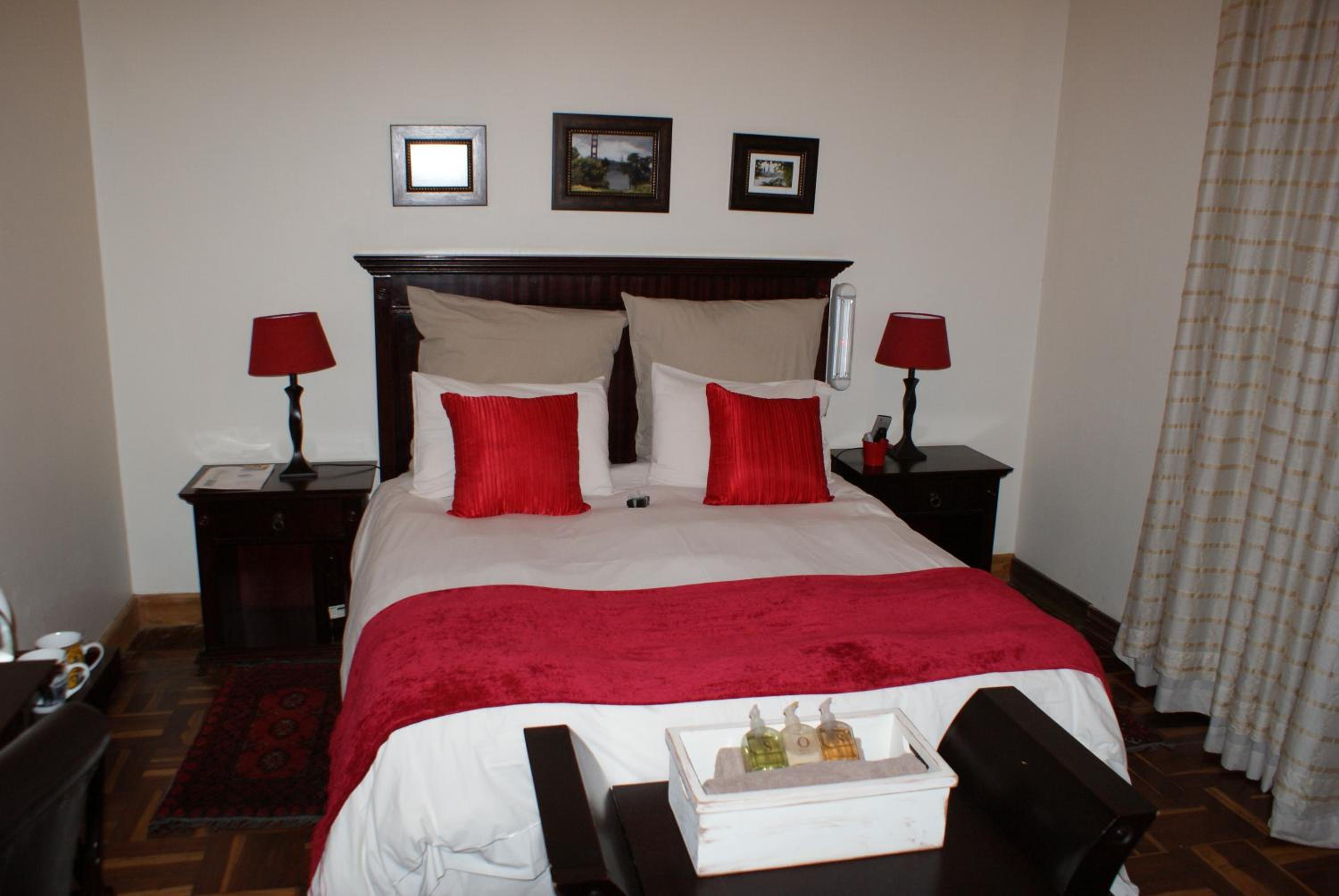 Deluxe Double or Twin Room - Photo 1