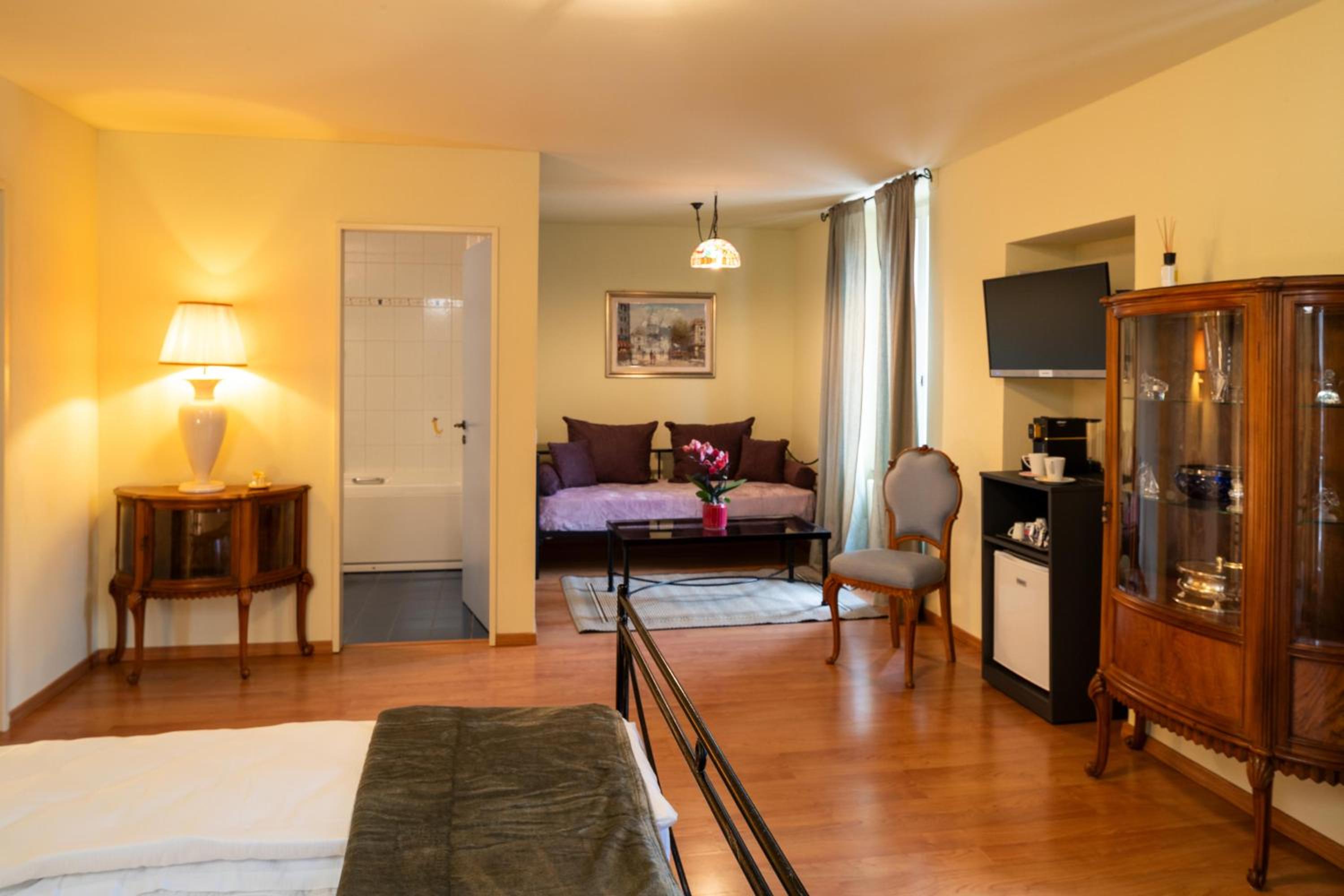 Double Room with Spa Bath
