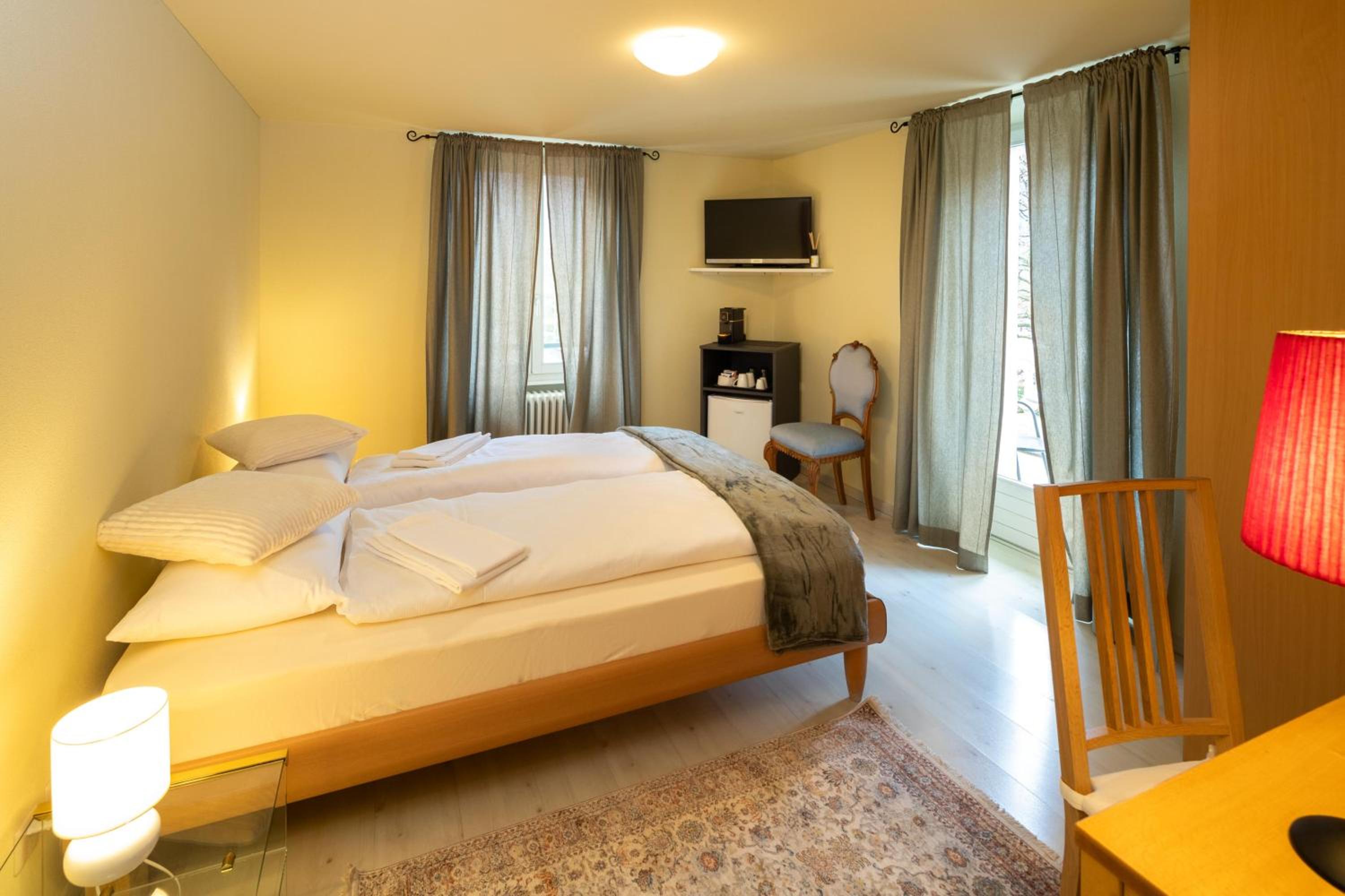 Double Room with Private External Bathroom