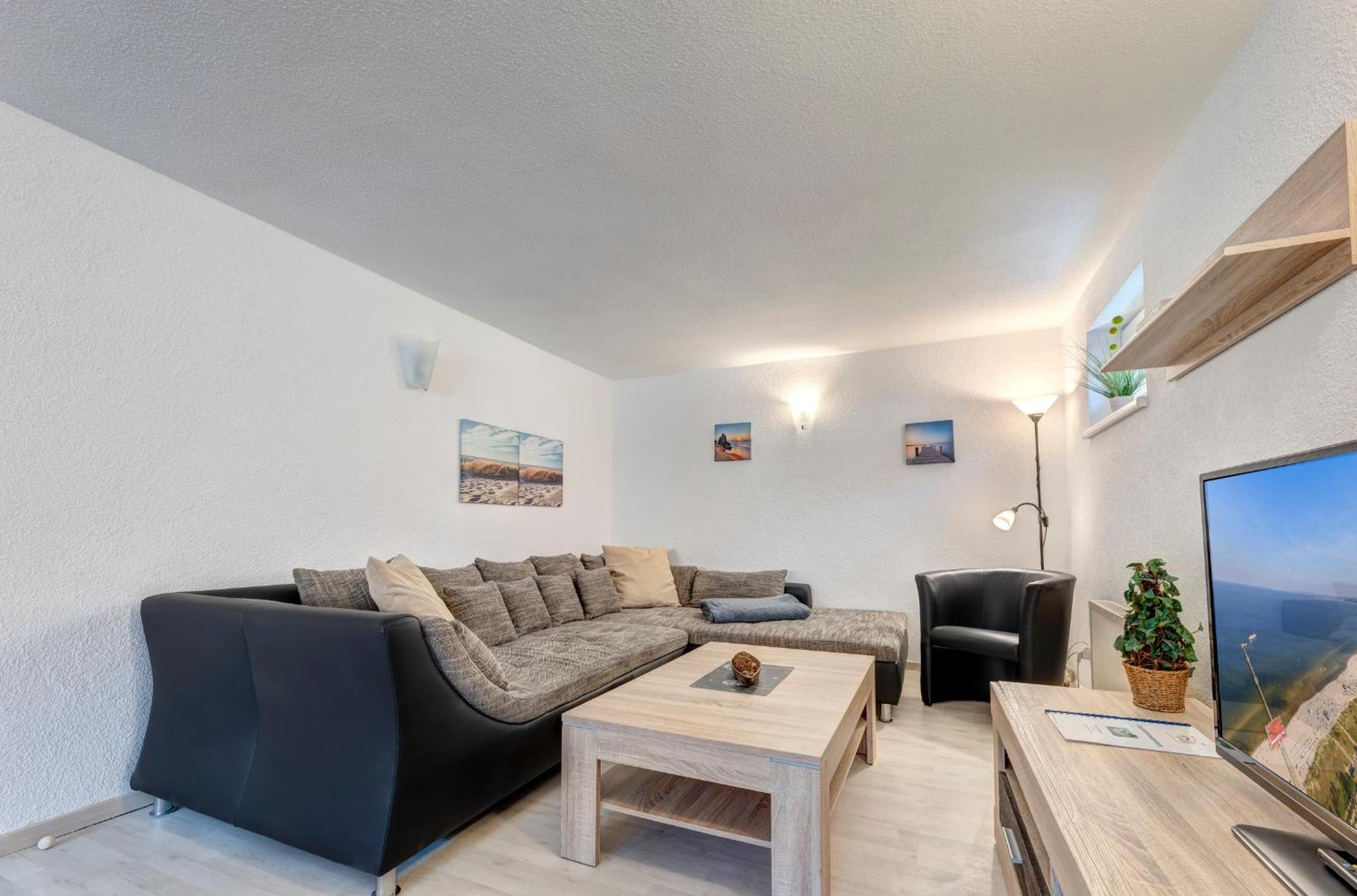 Two-Bedroom Apartment with Terrace photo 3