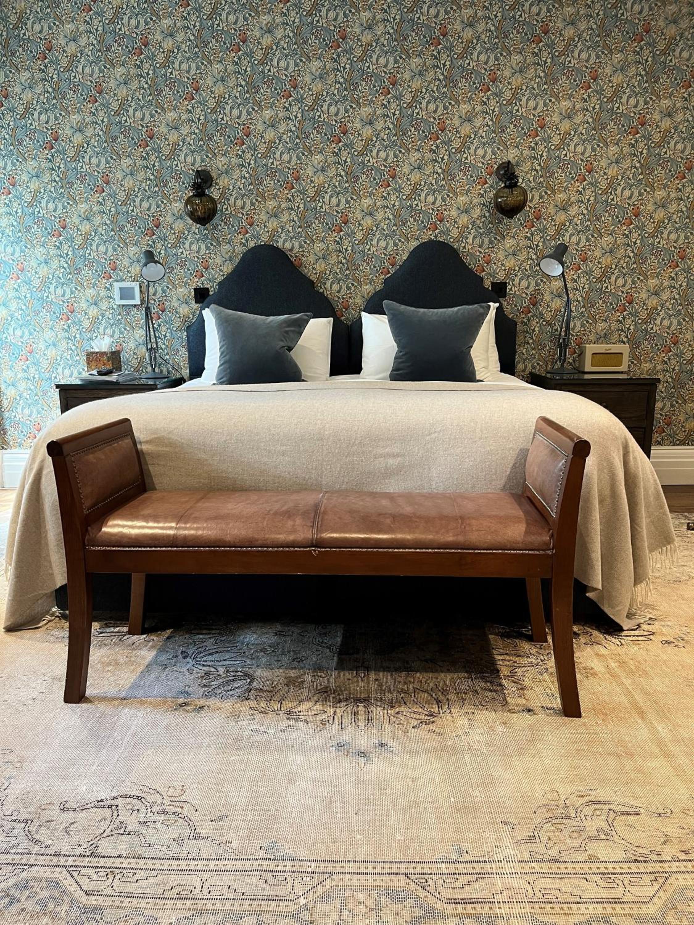 Deluxe King Room photo 2