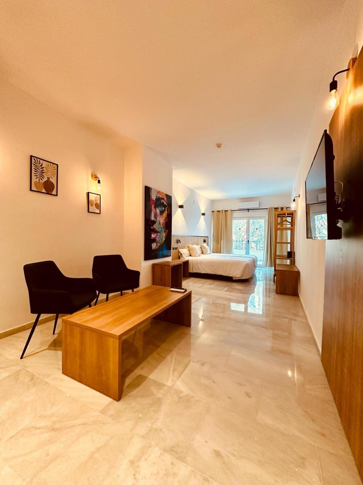Premium Studio with Side Sea View - Photo 3