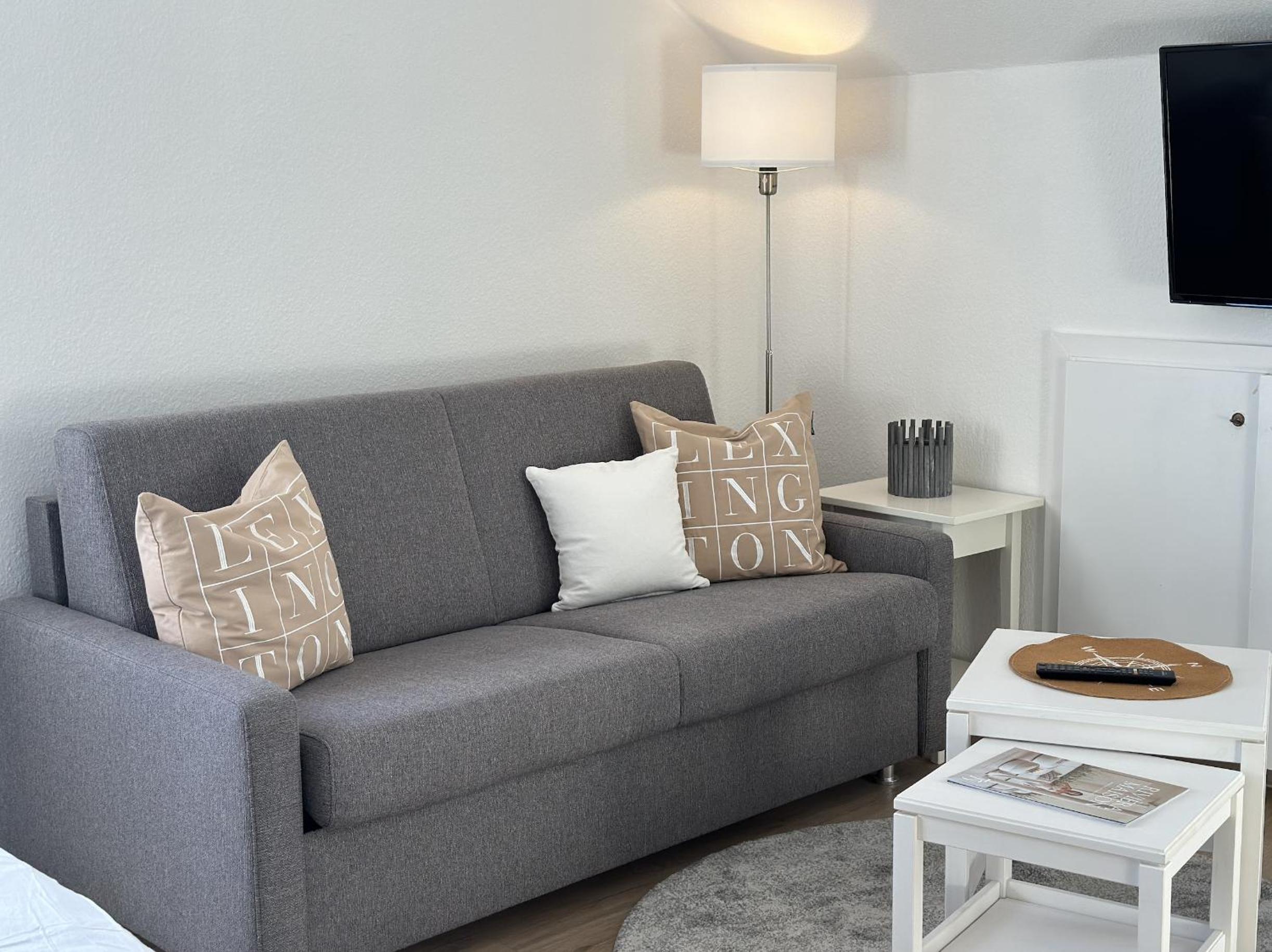 Family Room with Side Sea View photo 2