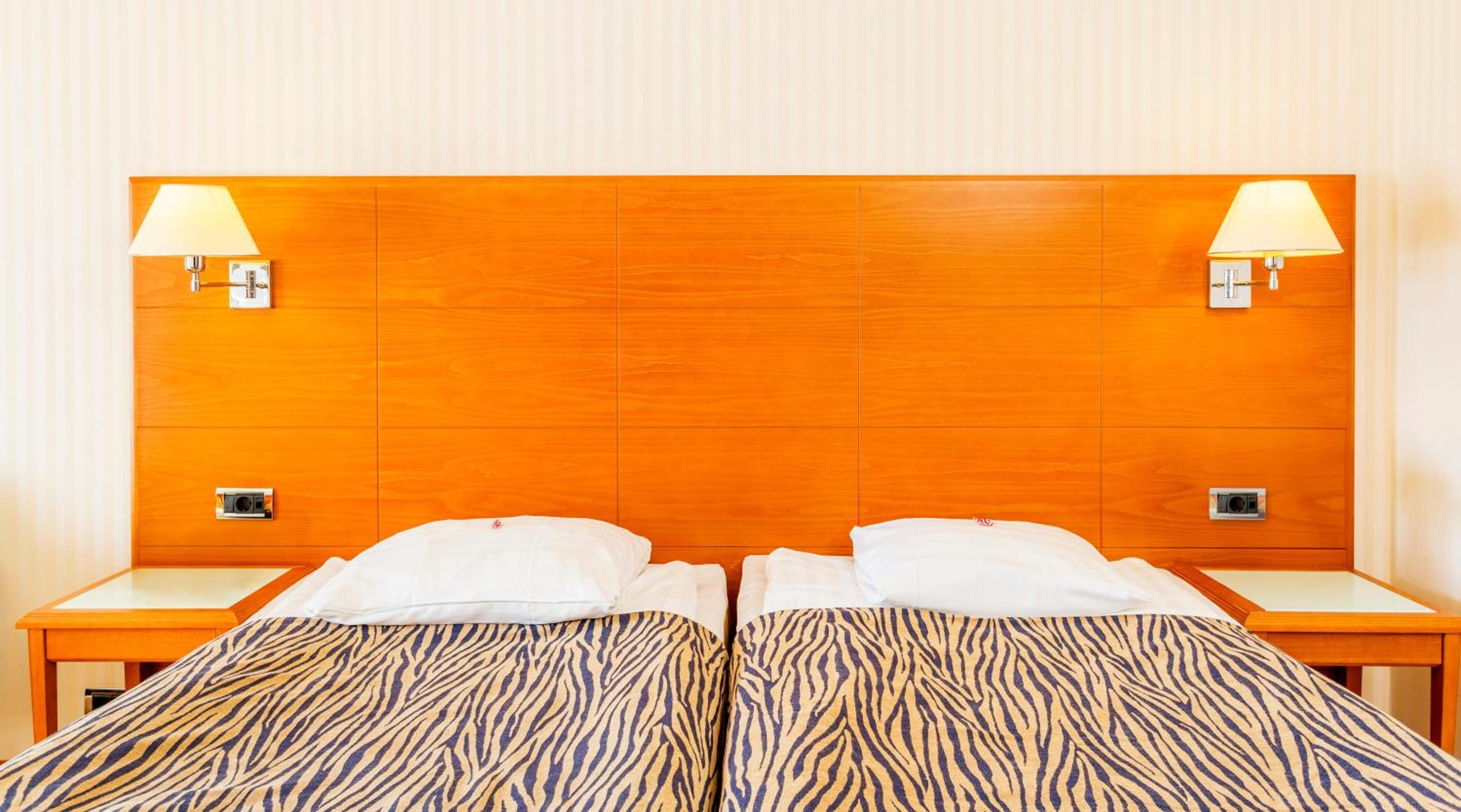 Superior Twin Room - Photo 5