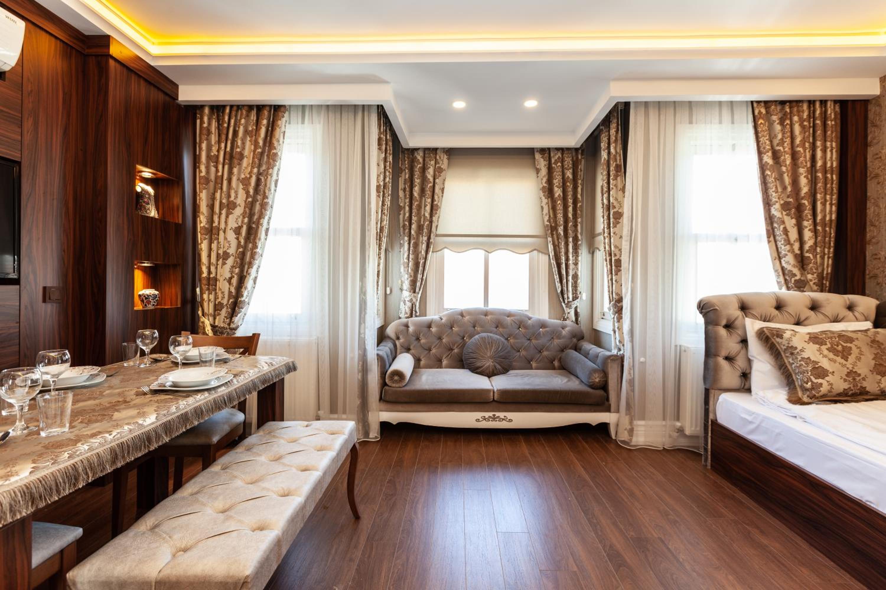 One-Bedroom Suite photo 1