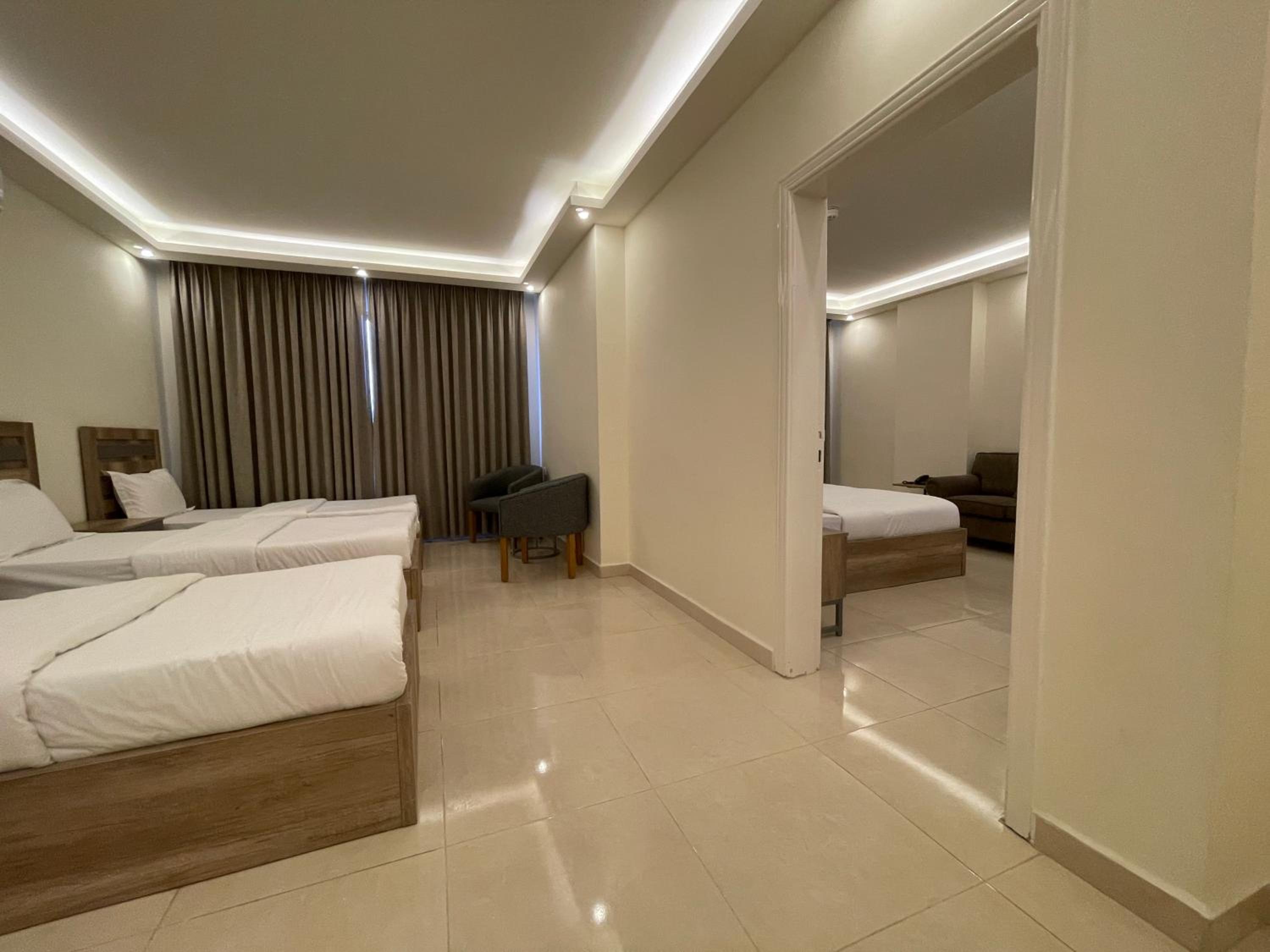Family Suite - Photo 2