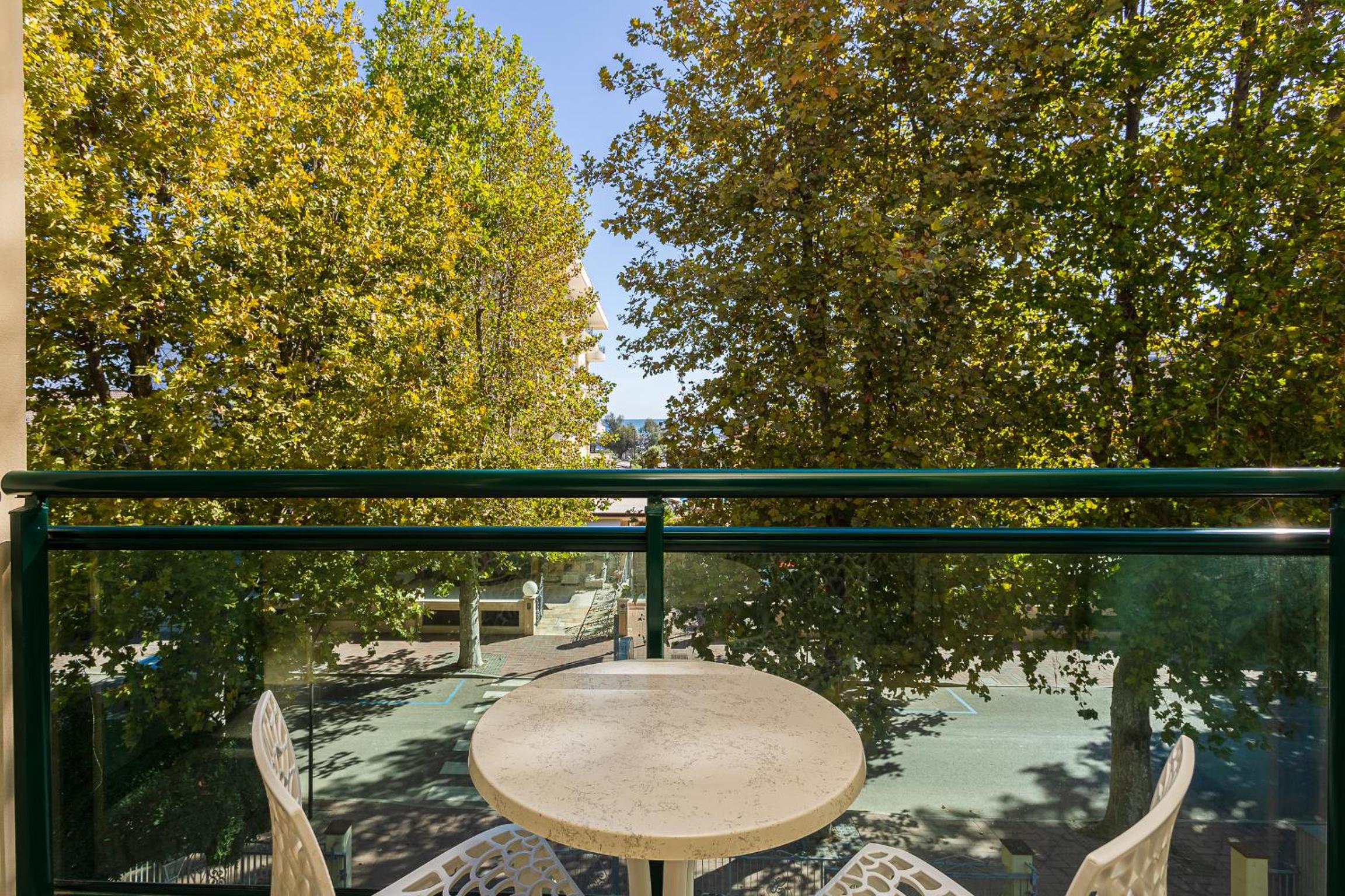 Triple Room with Terrace photo 2