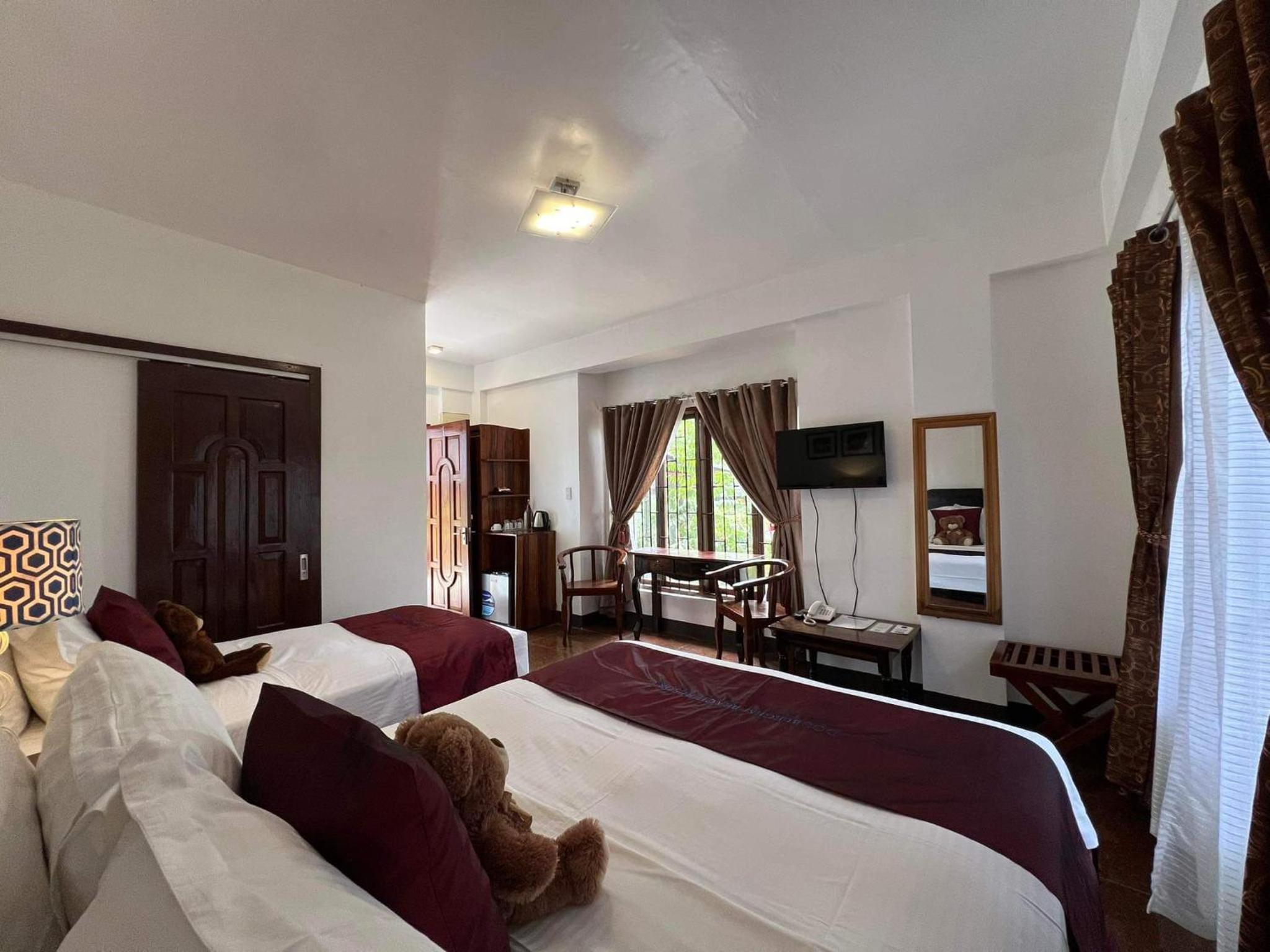 Triple Room