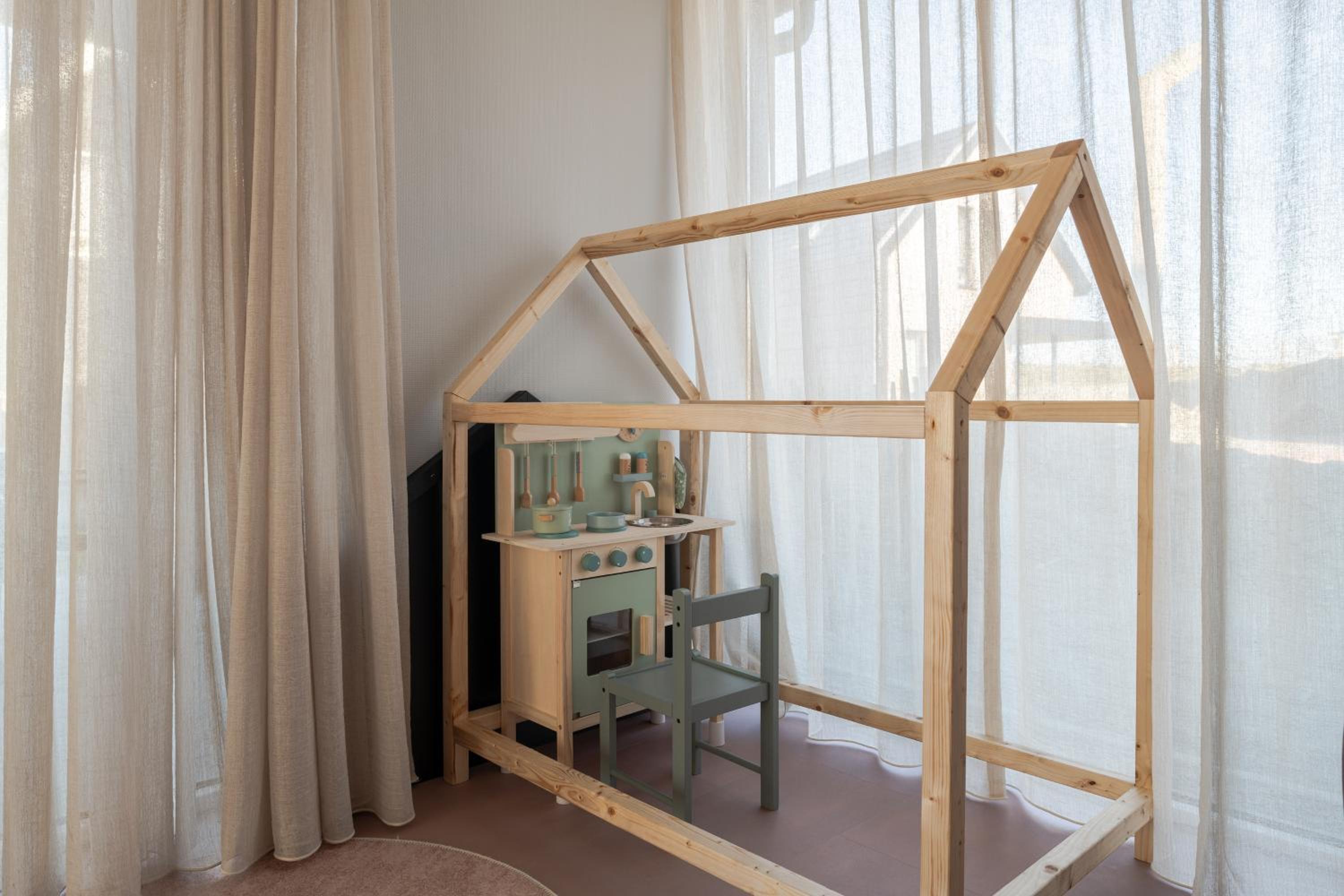 Kids Home Five Bedrooms - Photo 2