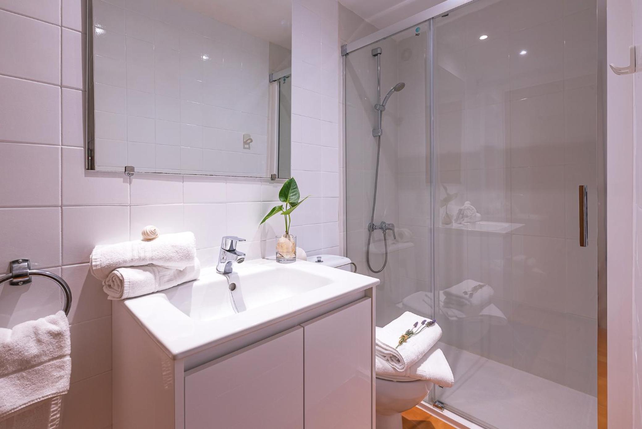 One-Bedroom Apartment (4 Adults) - Photo 52