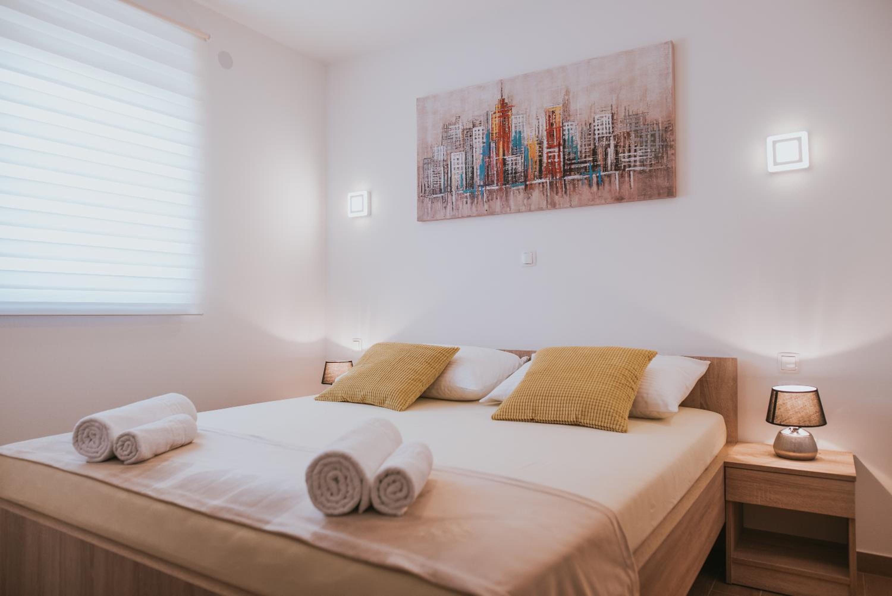 One-Bedroom Apartment with Terrace photo 2