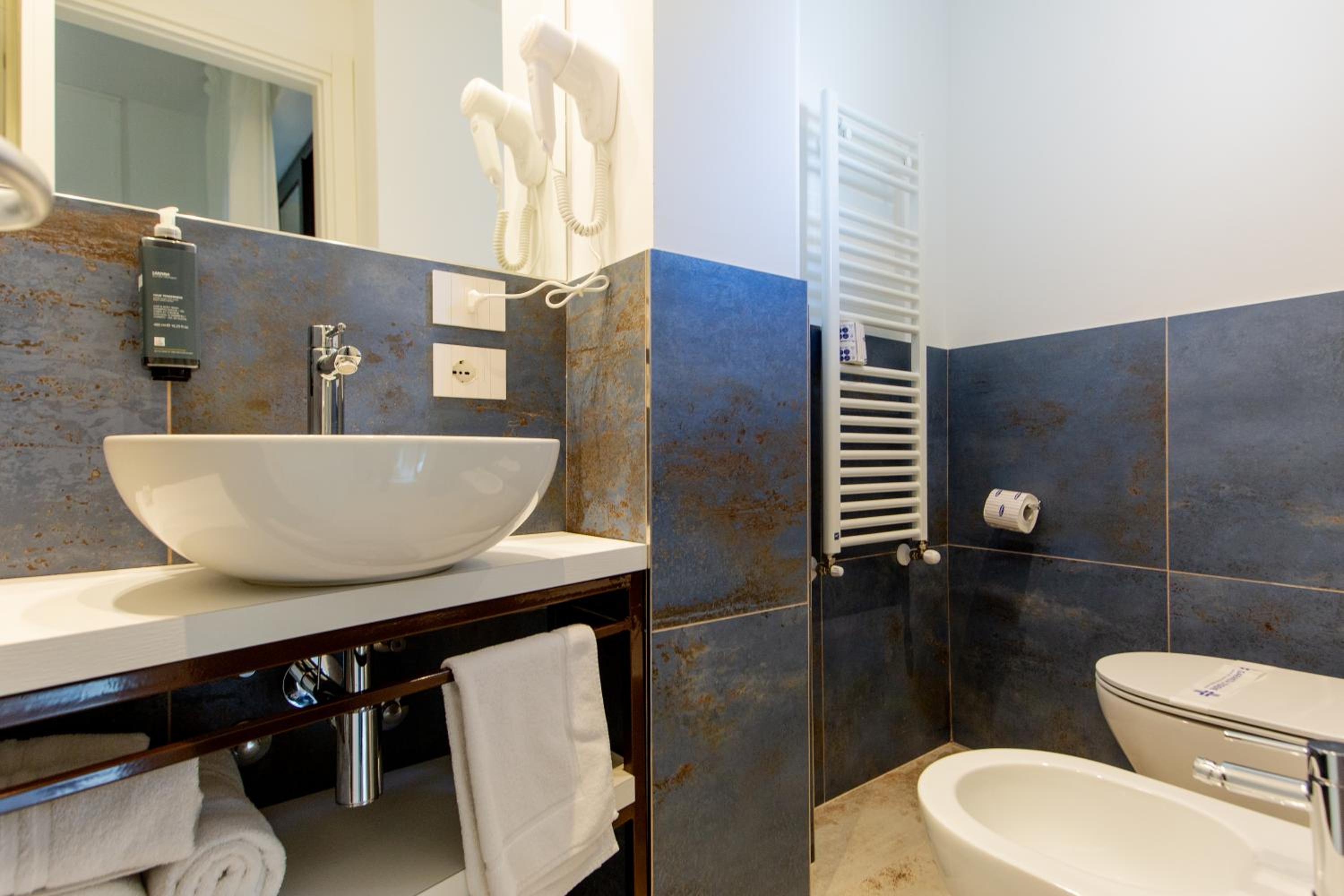 Superior Double or Twin Room photo 3