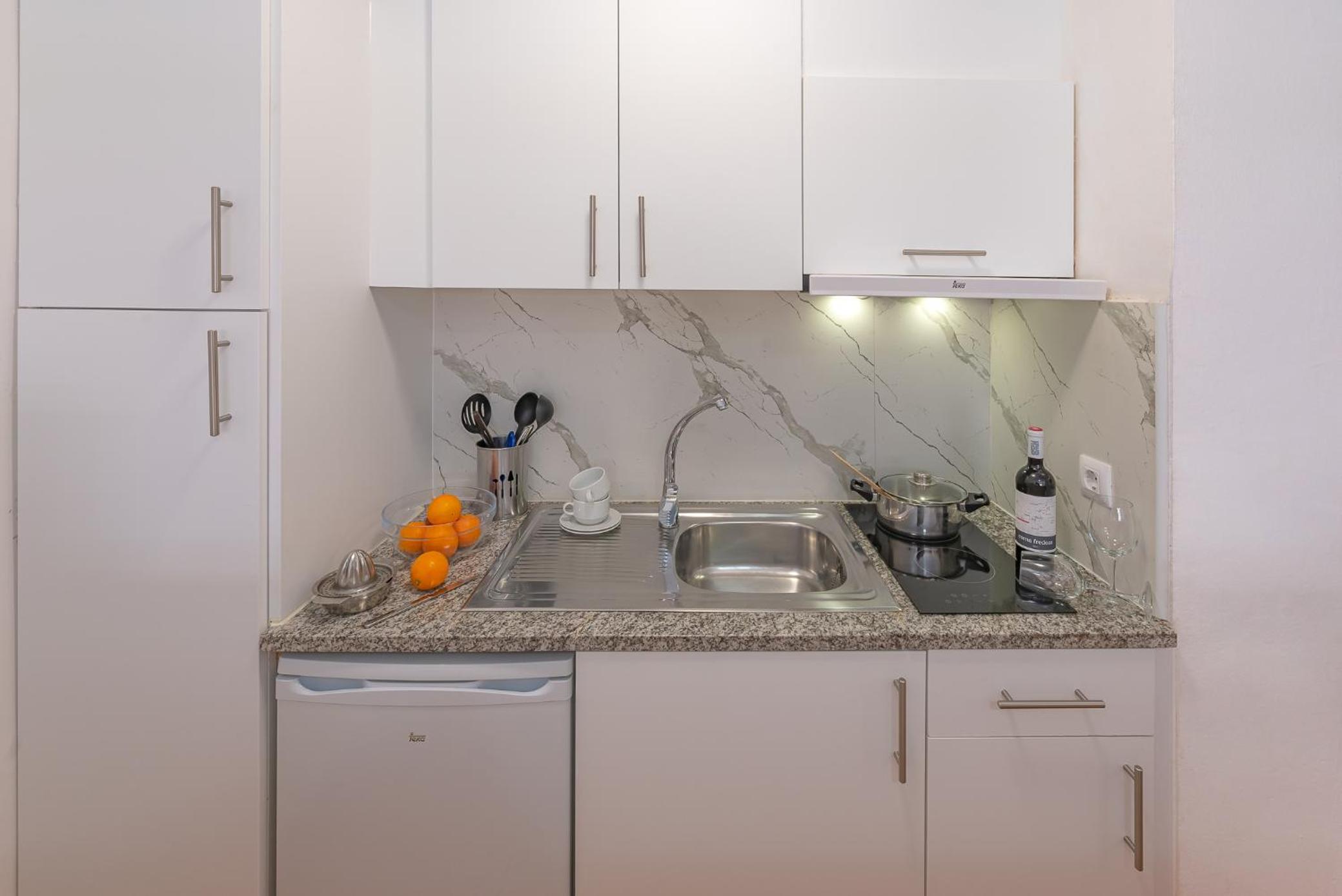 One-Bedroom Apartment (4 Adults) - Photo 43