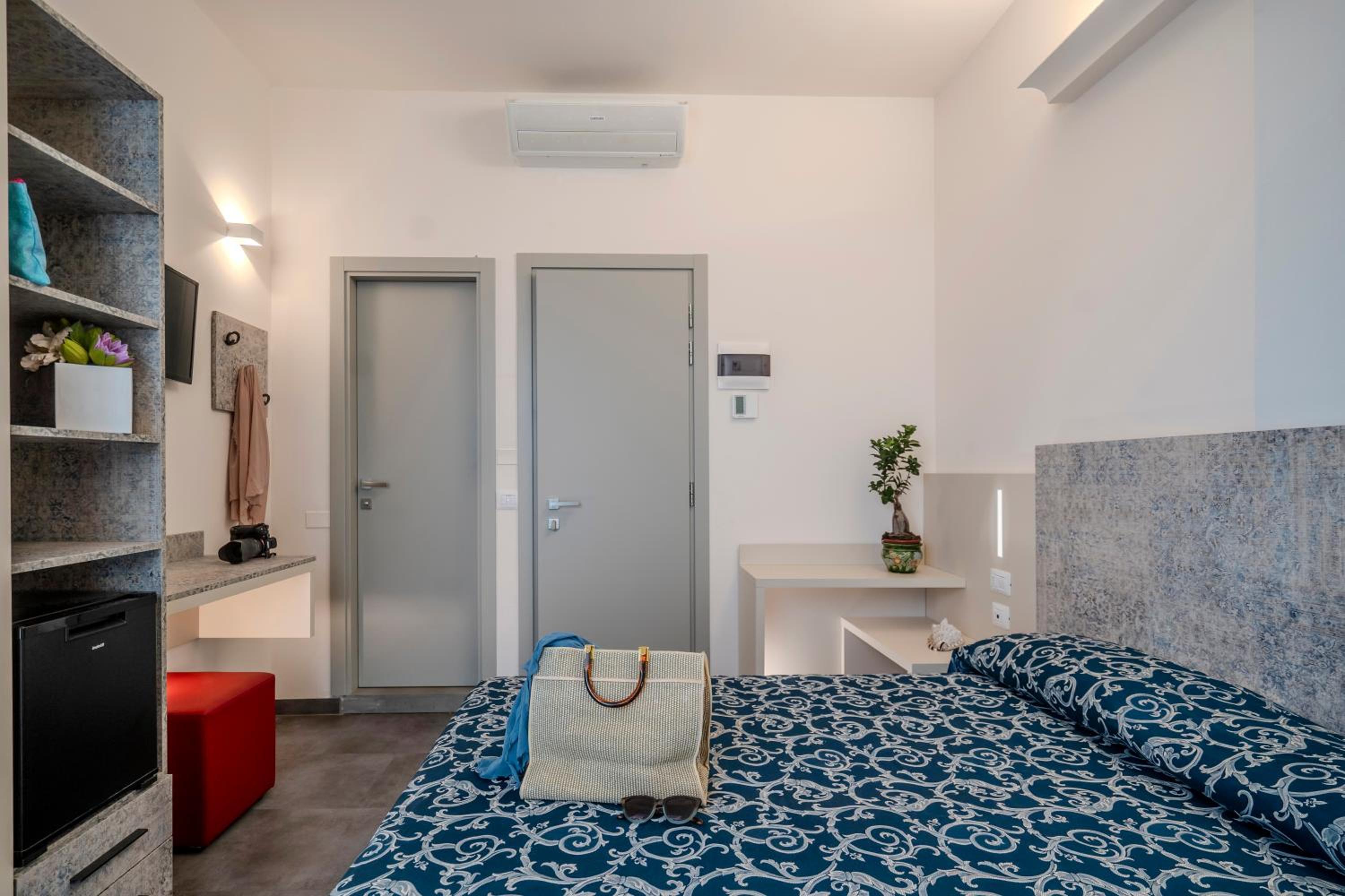Double Room with Partial Sea View