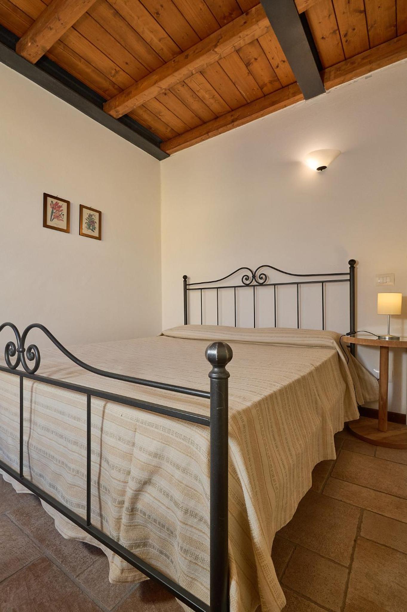 One-Bedroom Apartment - Split Level