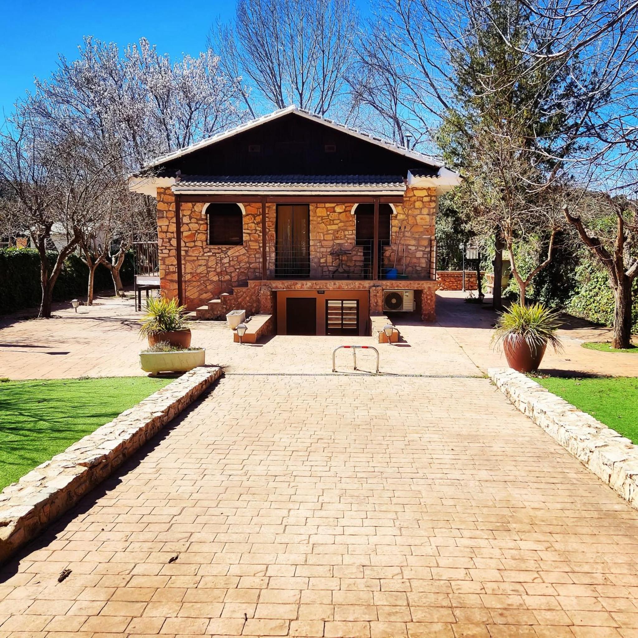 Villa photo 2