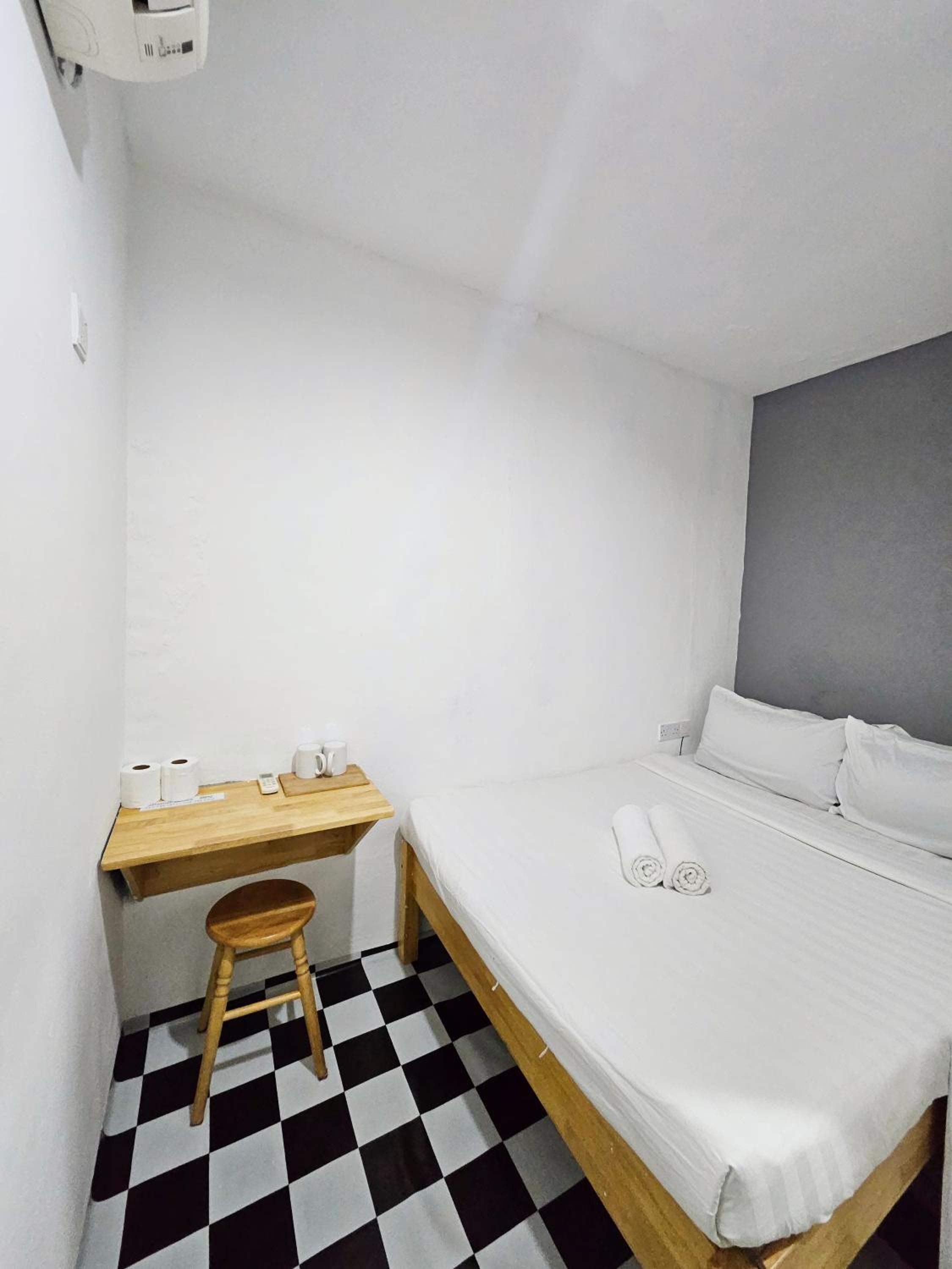 Standard Double Room - Photo 6