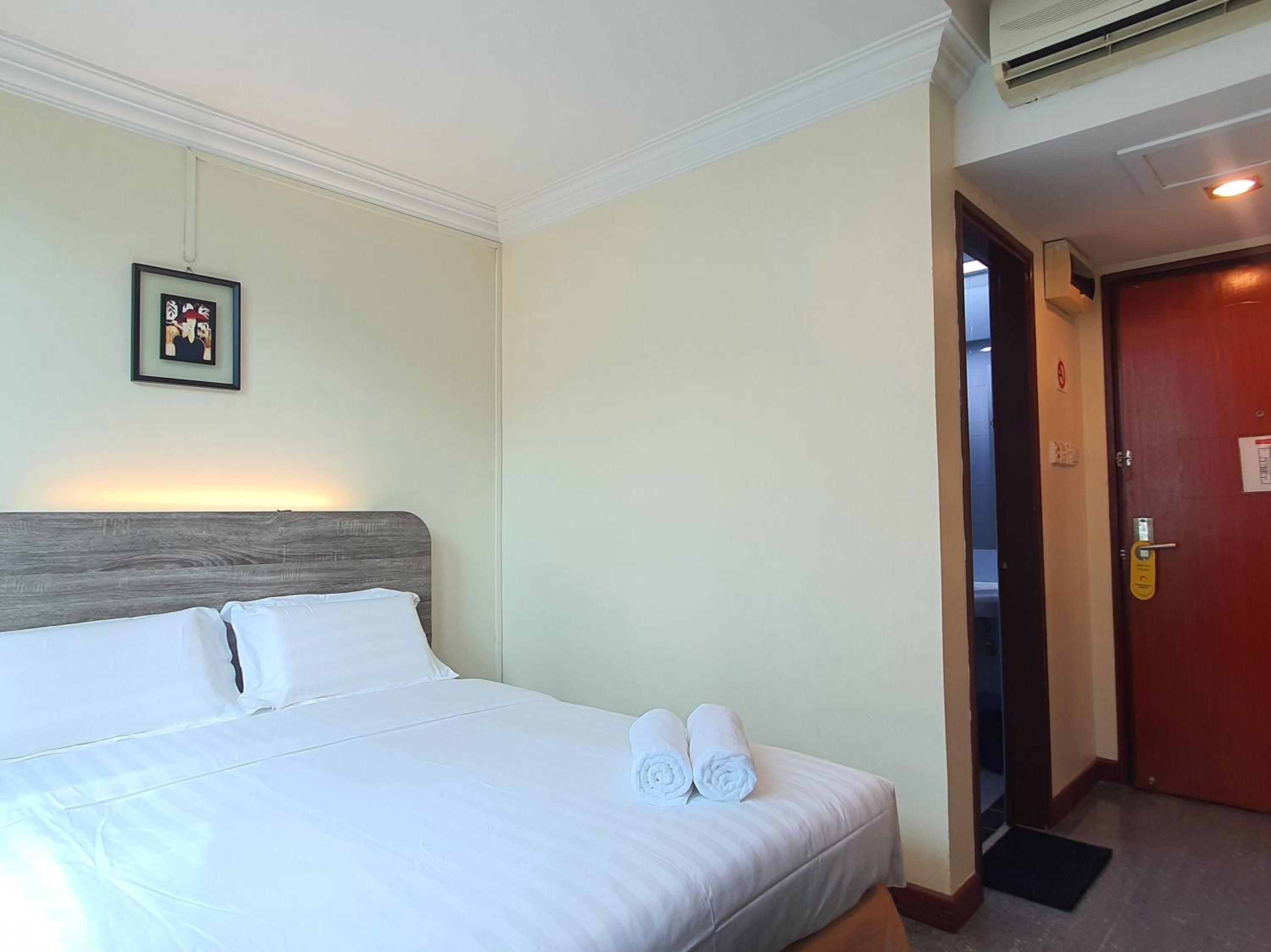 Deluxe Queen Room photo 2