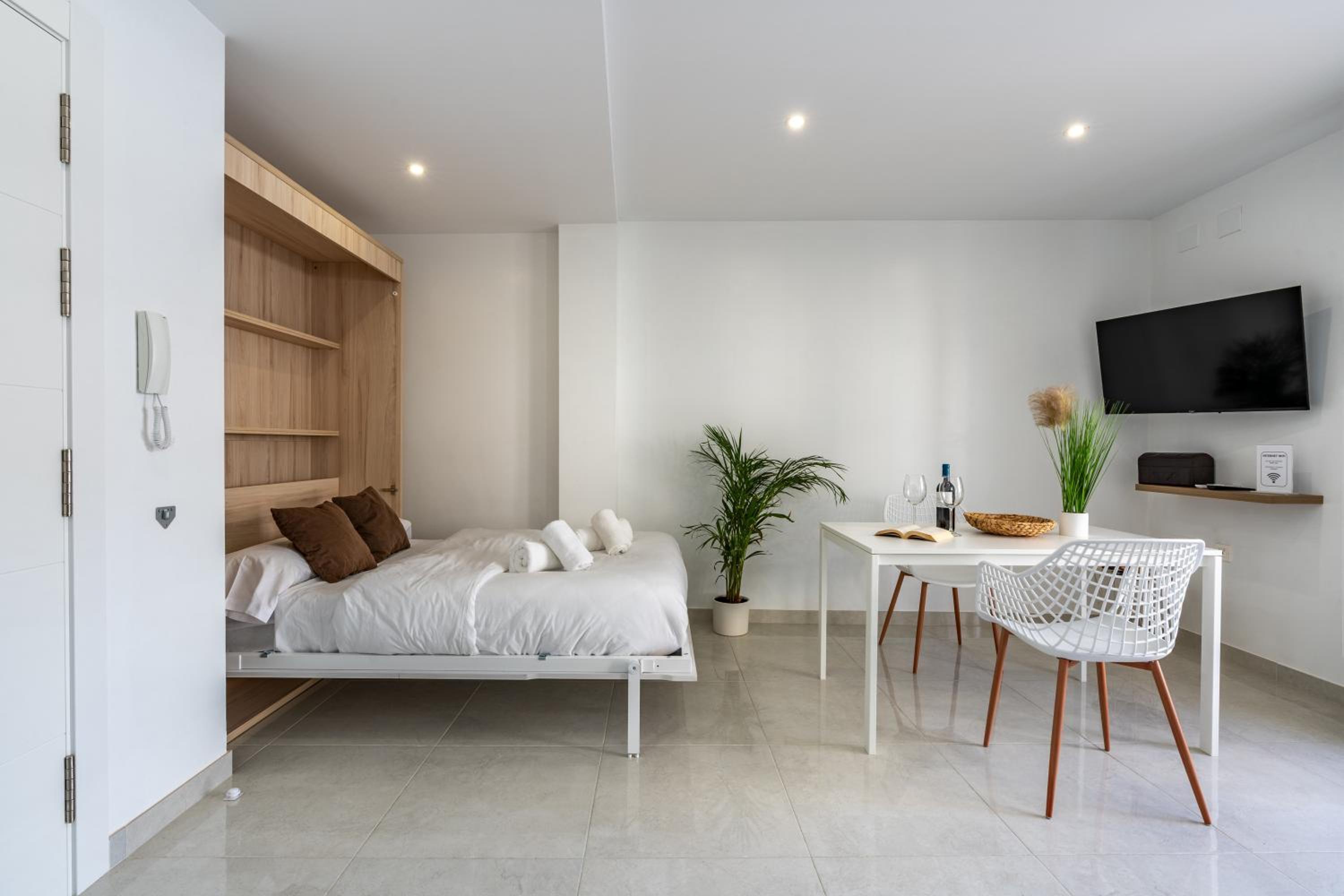 Superior One-Bedroom Apartment with Balcony photo 3