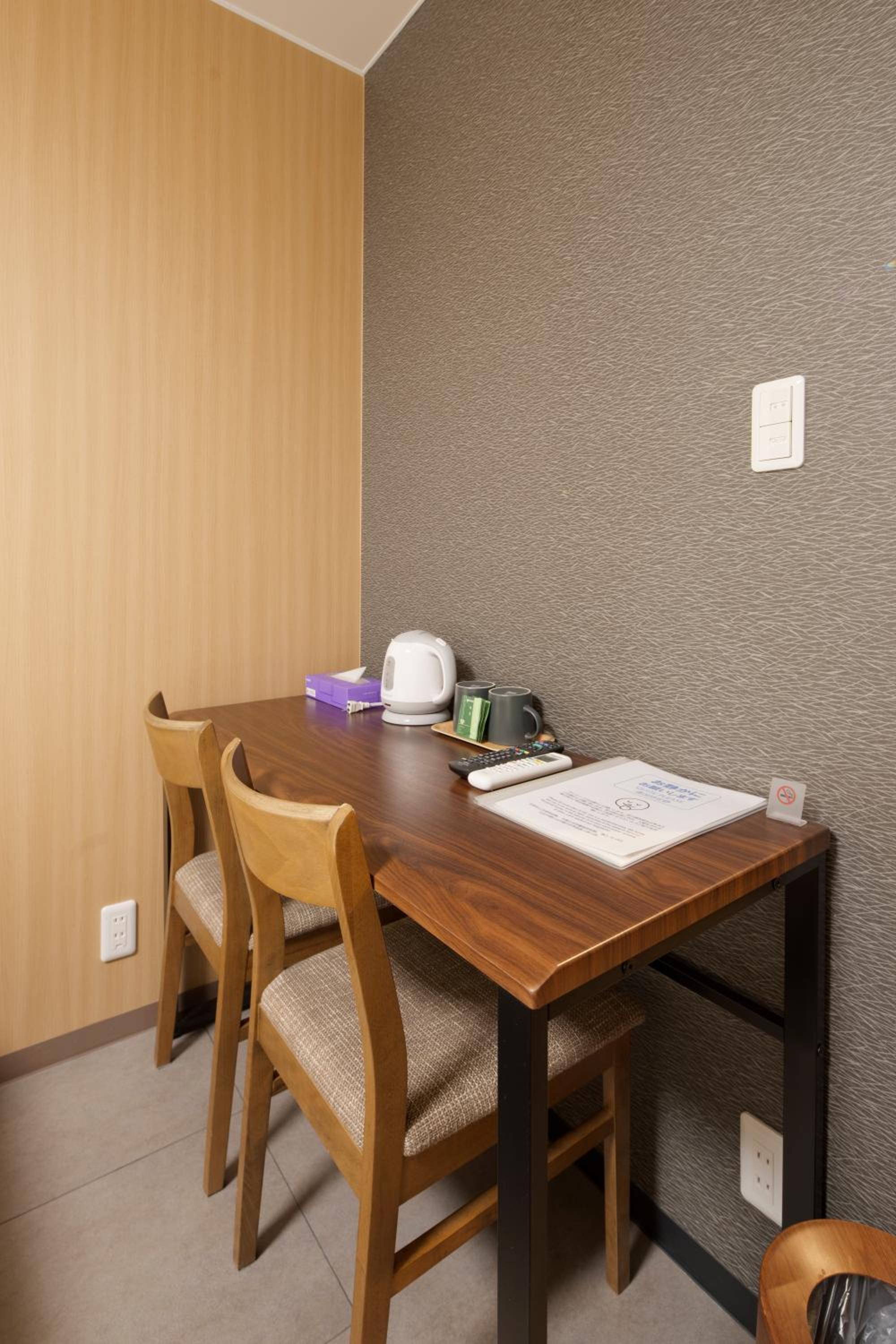 Twin Room - Photo 14