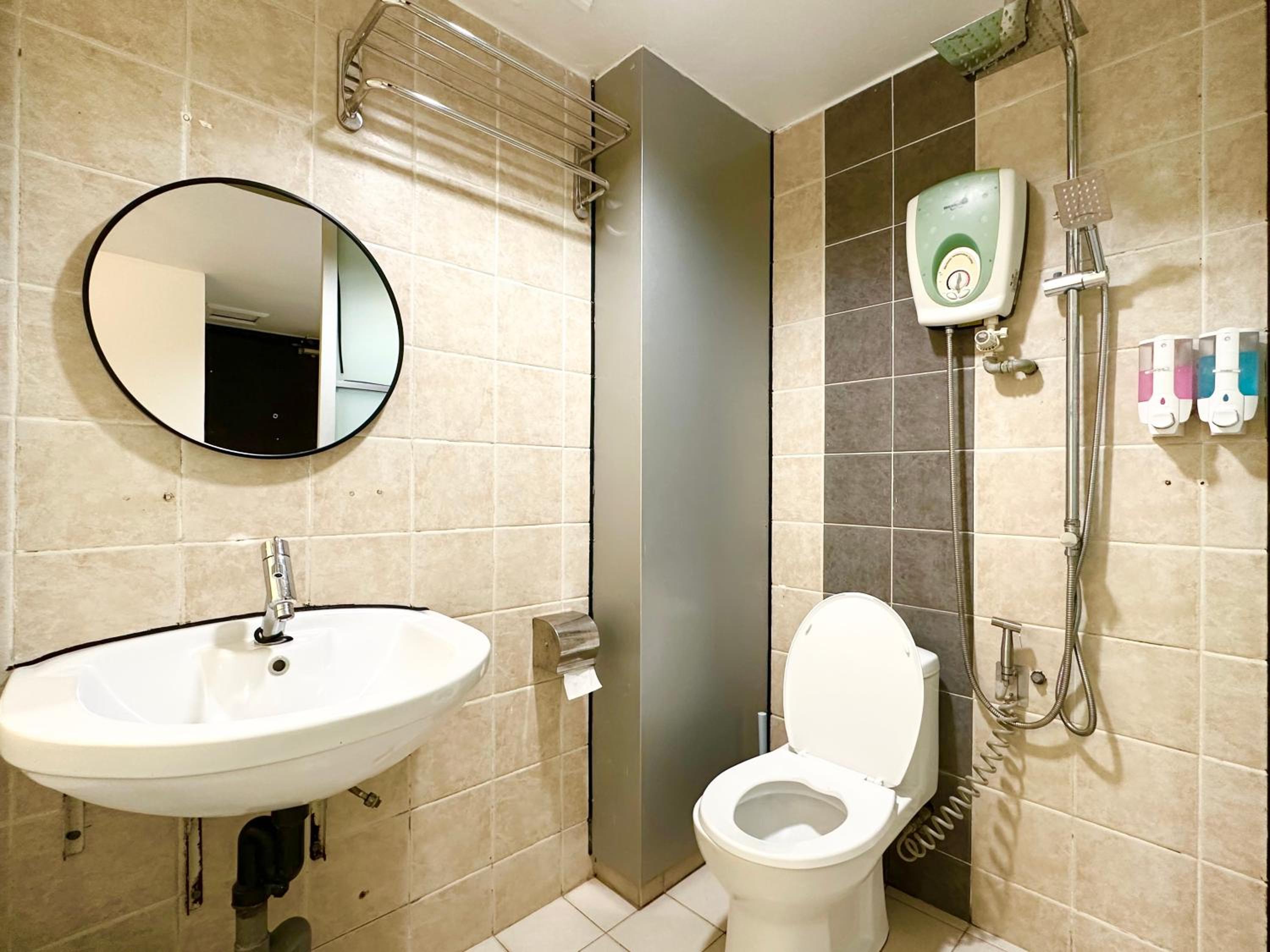 Superior King Room - Photo 4
