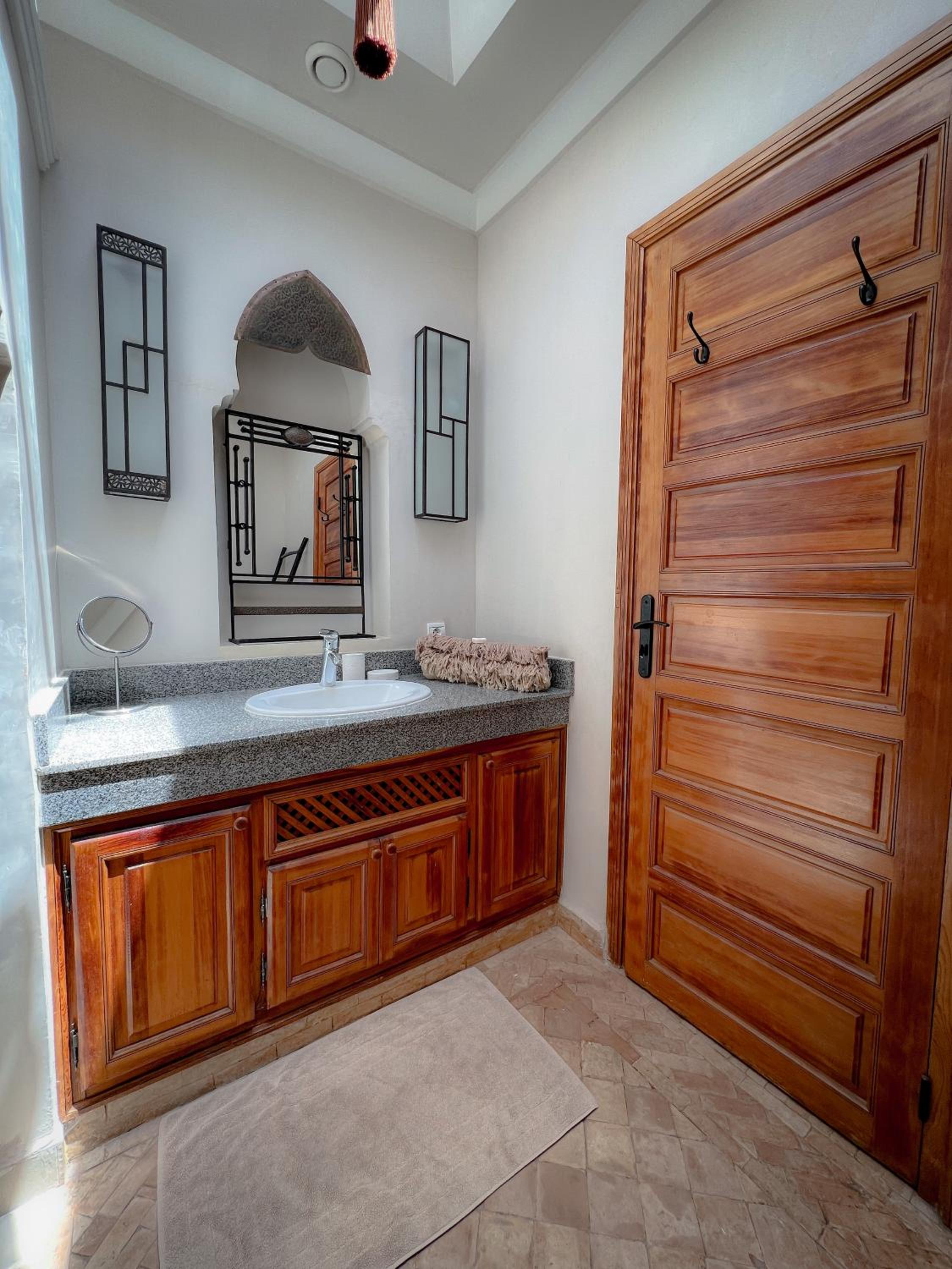 Double or Twin Room - Photo 6