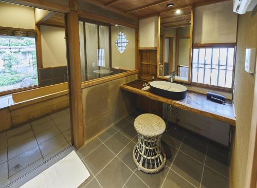 Superior Twin Room with Garden View photo 3