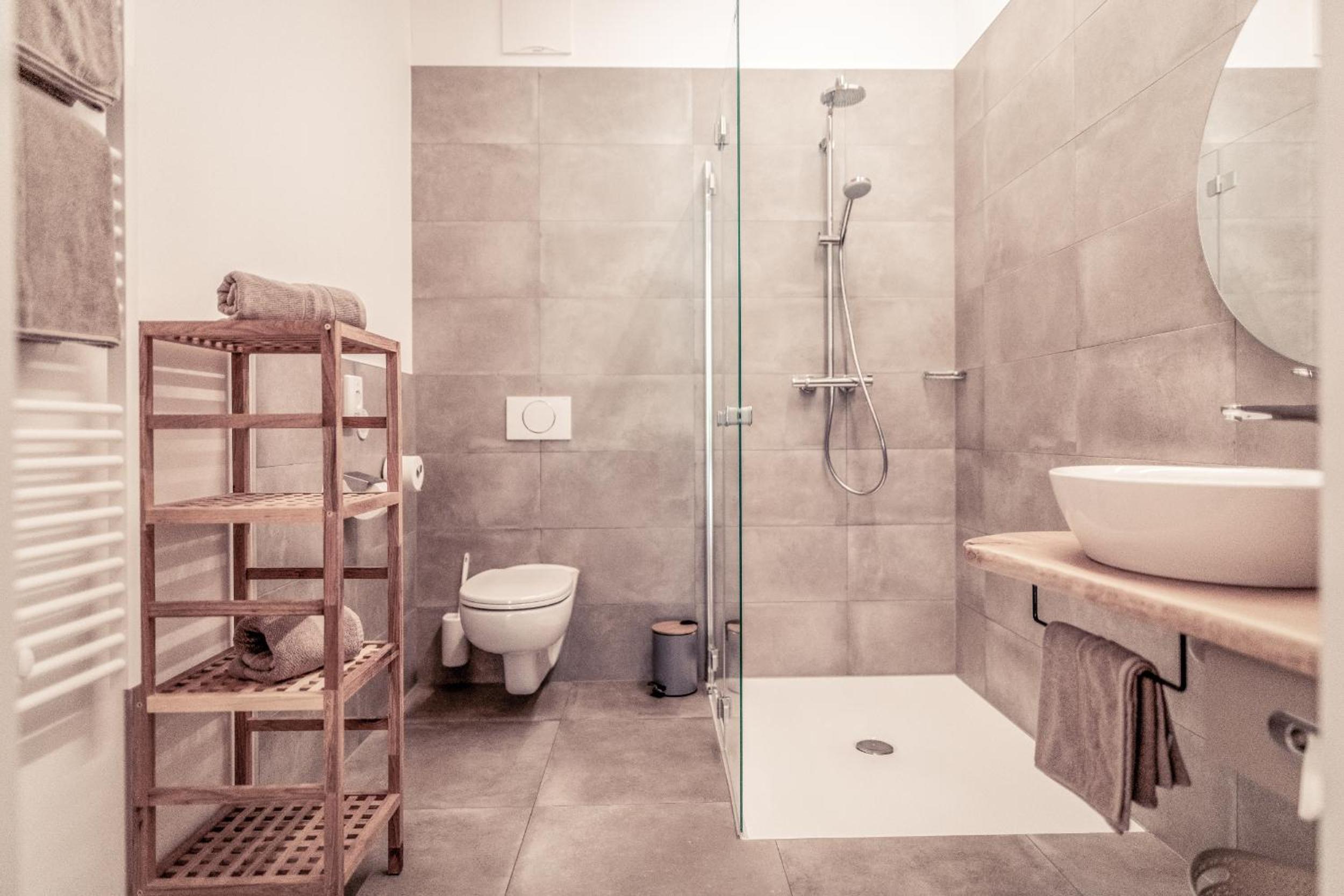 Standard Double or Twin Room - Photo 3
