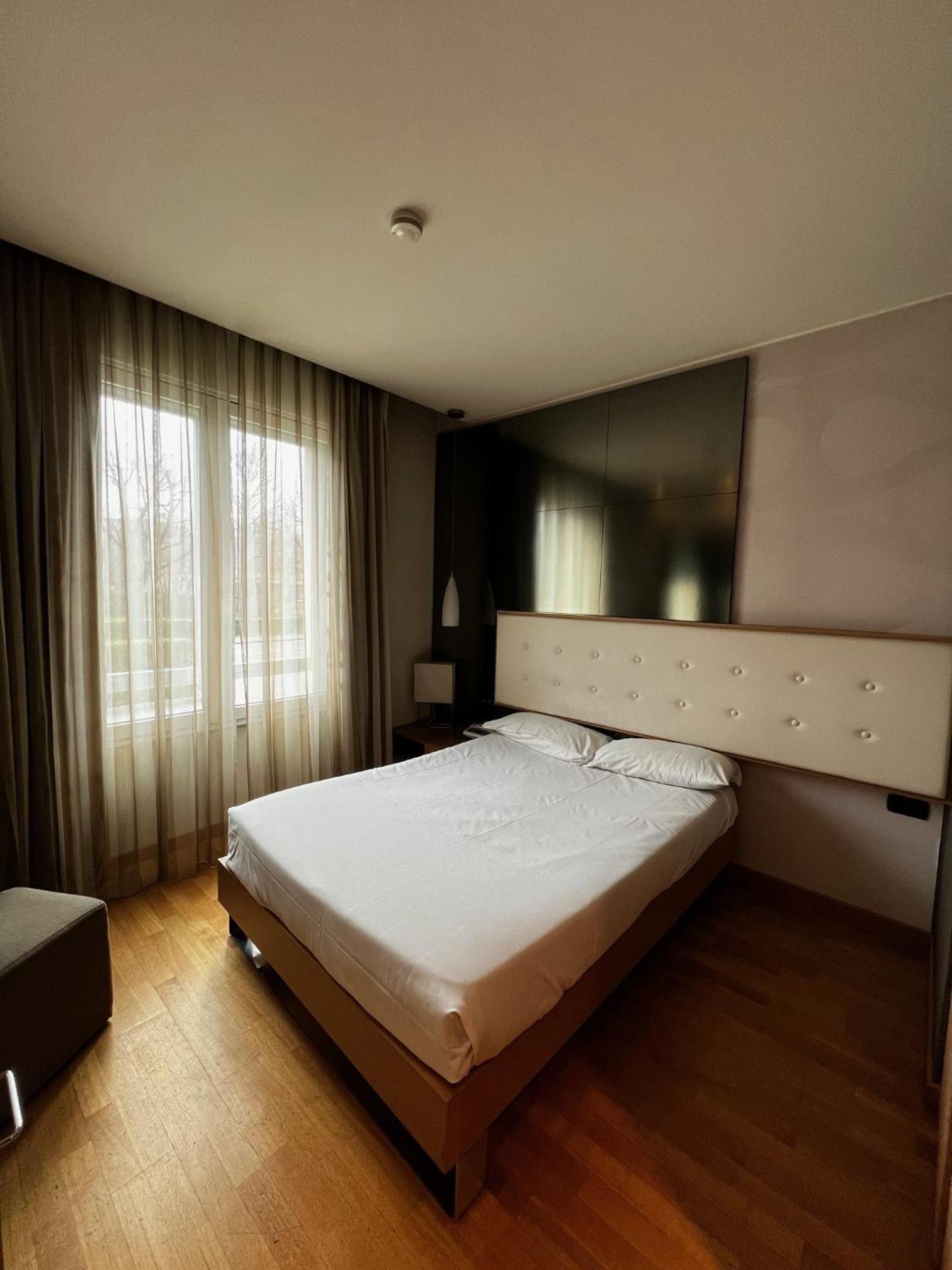 Standard Queen Room - Photo 1