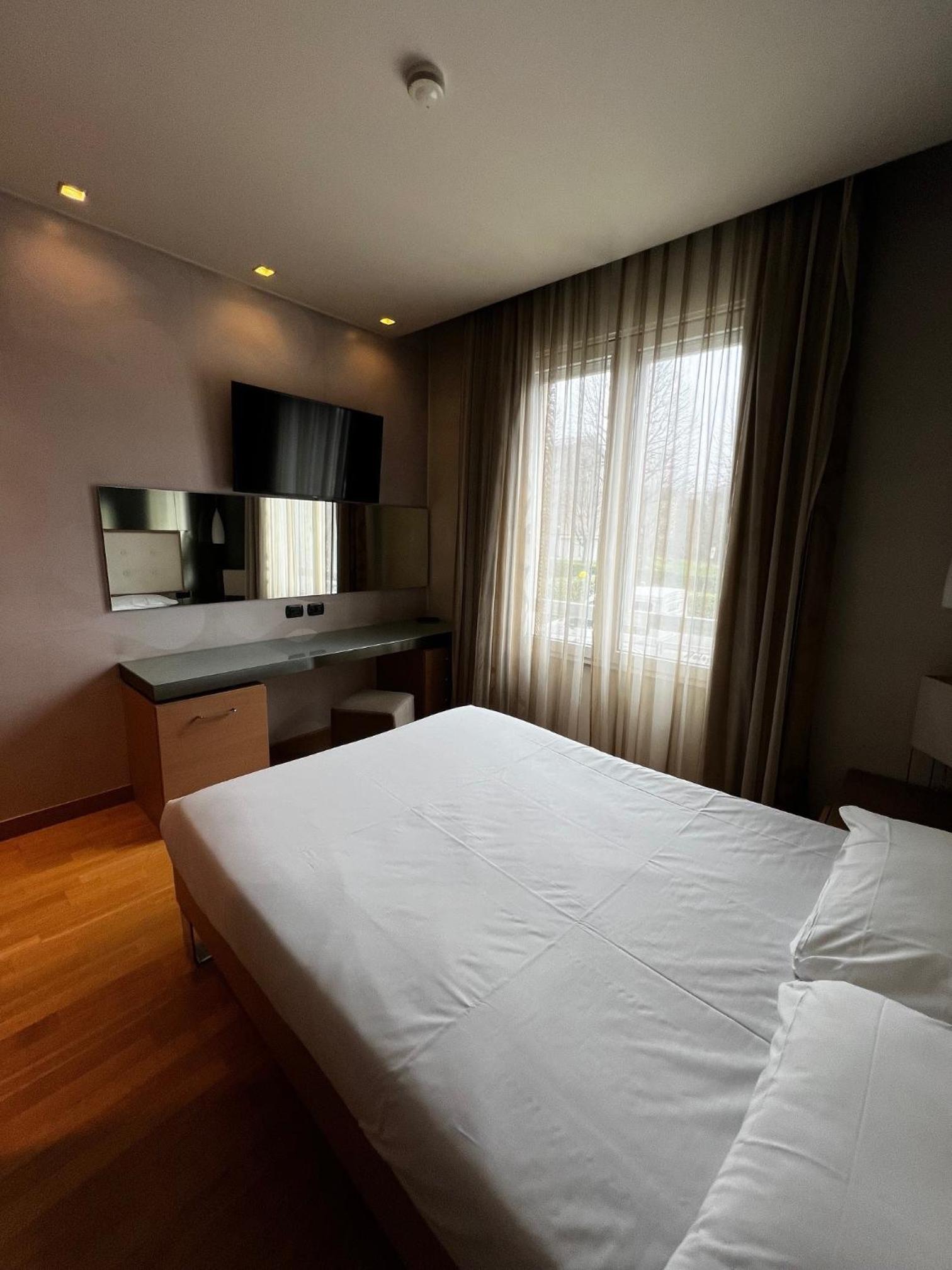 Standard Queen Room - Photo 3